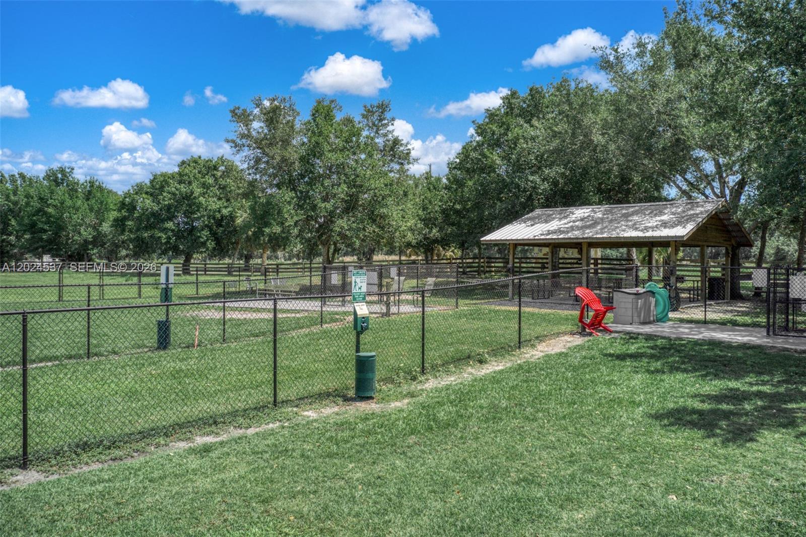 SPRING LAKE VILLAGE VII - Land
