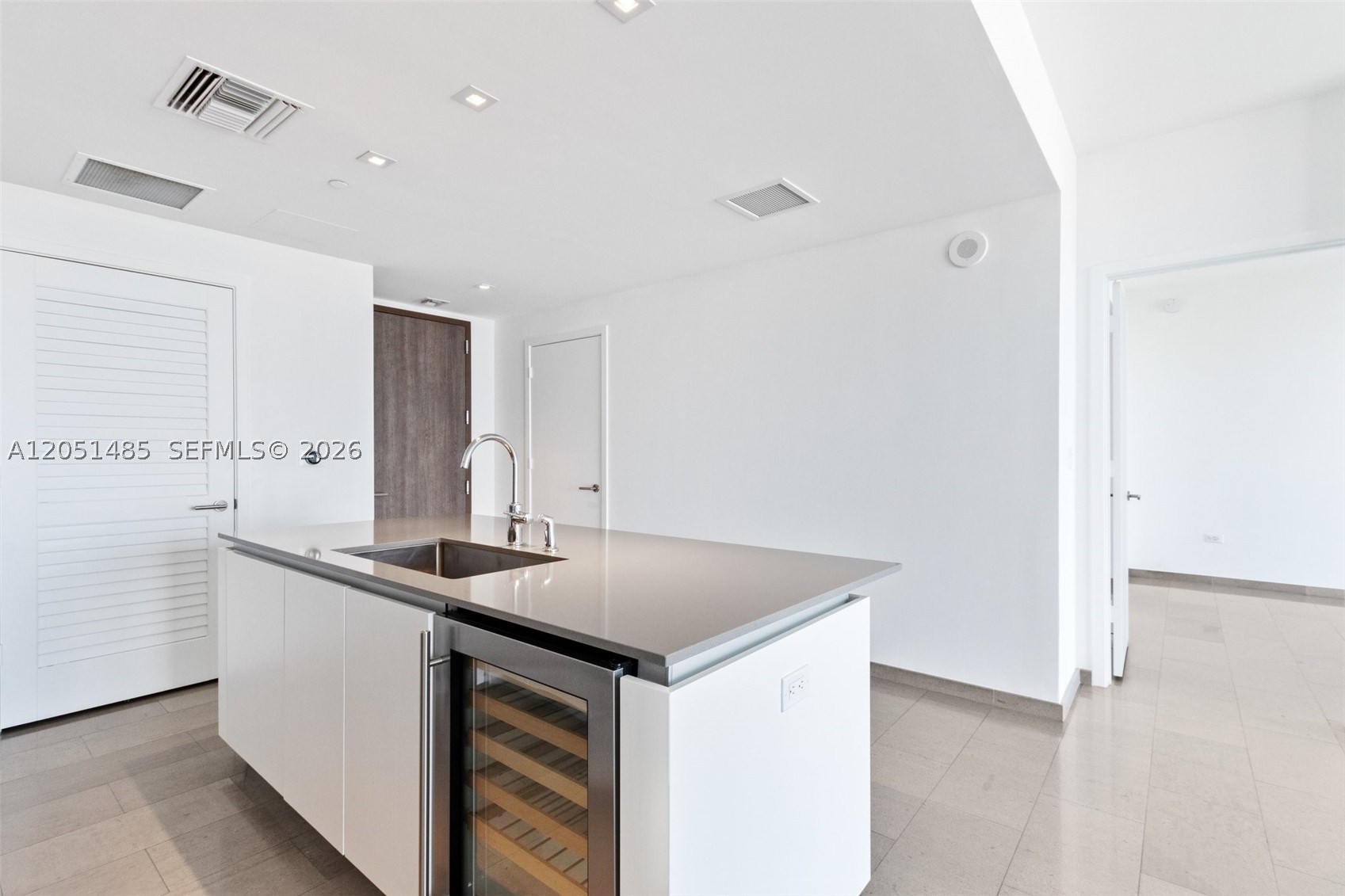 Reach Condominium - Residential Lease