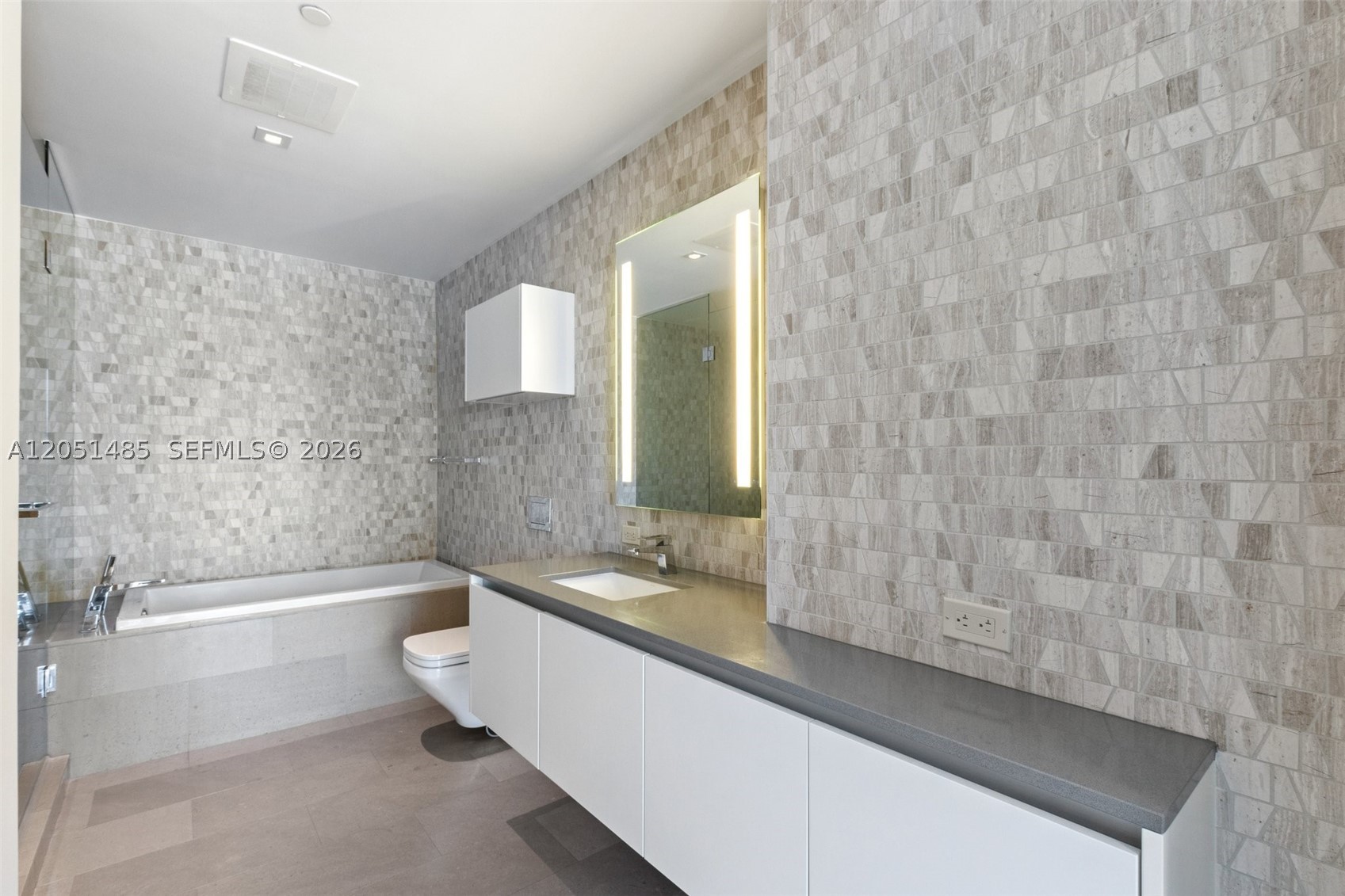 Reach Condominium - Residential Lease
