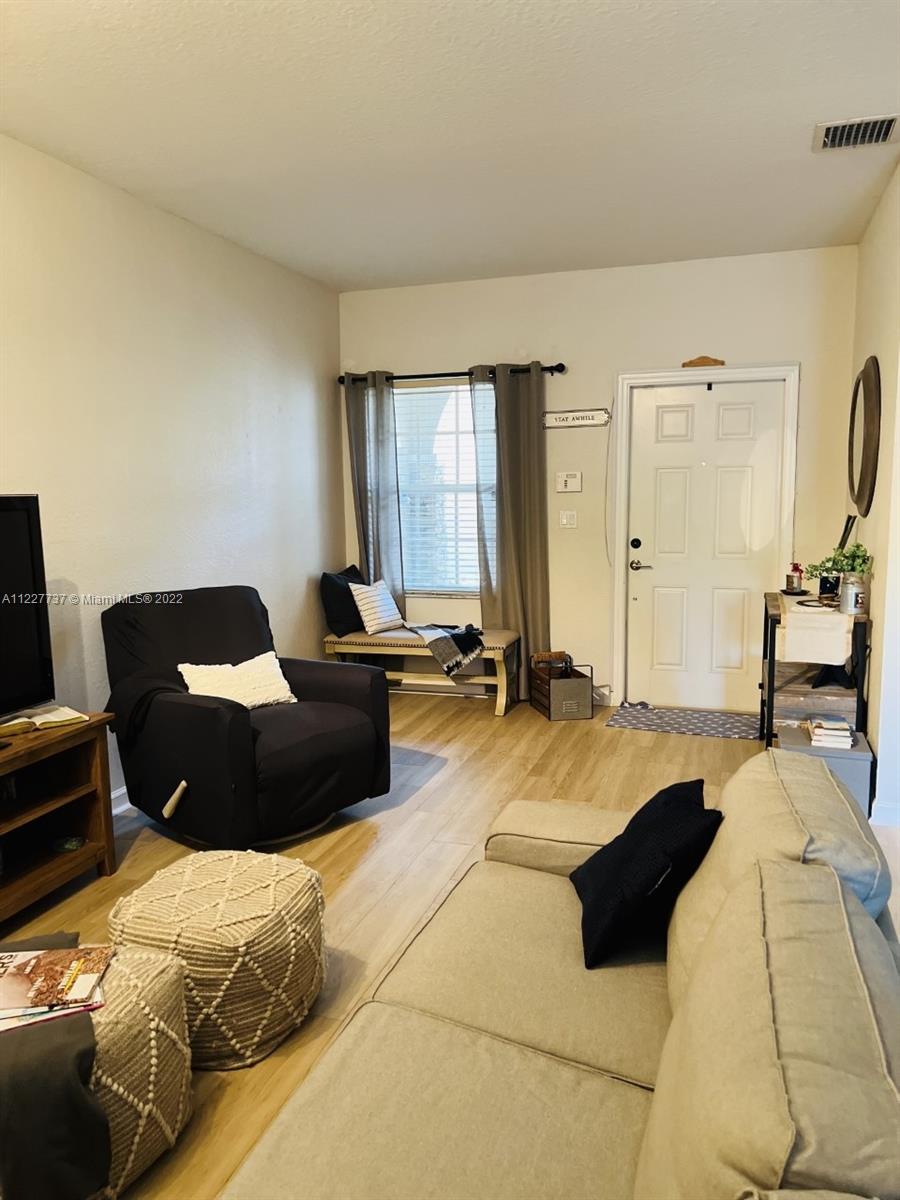 Isles of Bayshore - Residential
