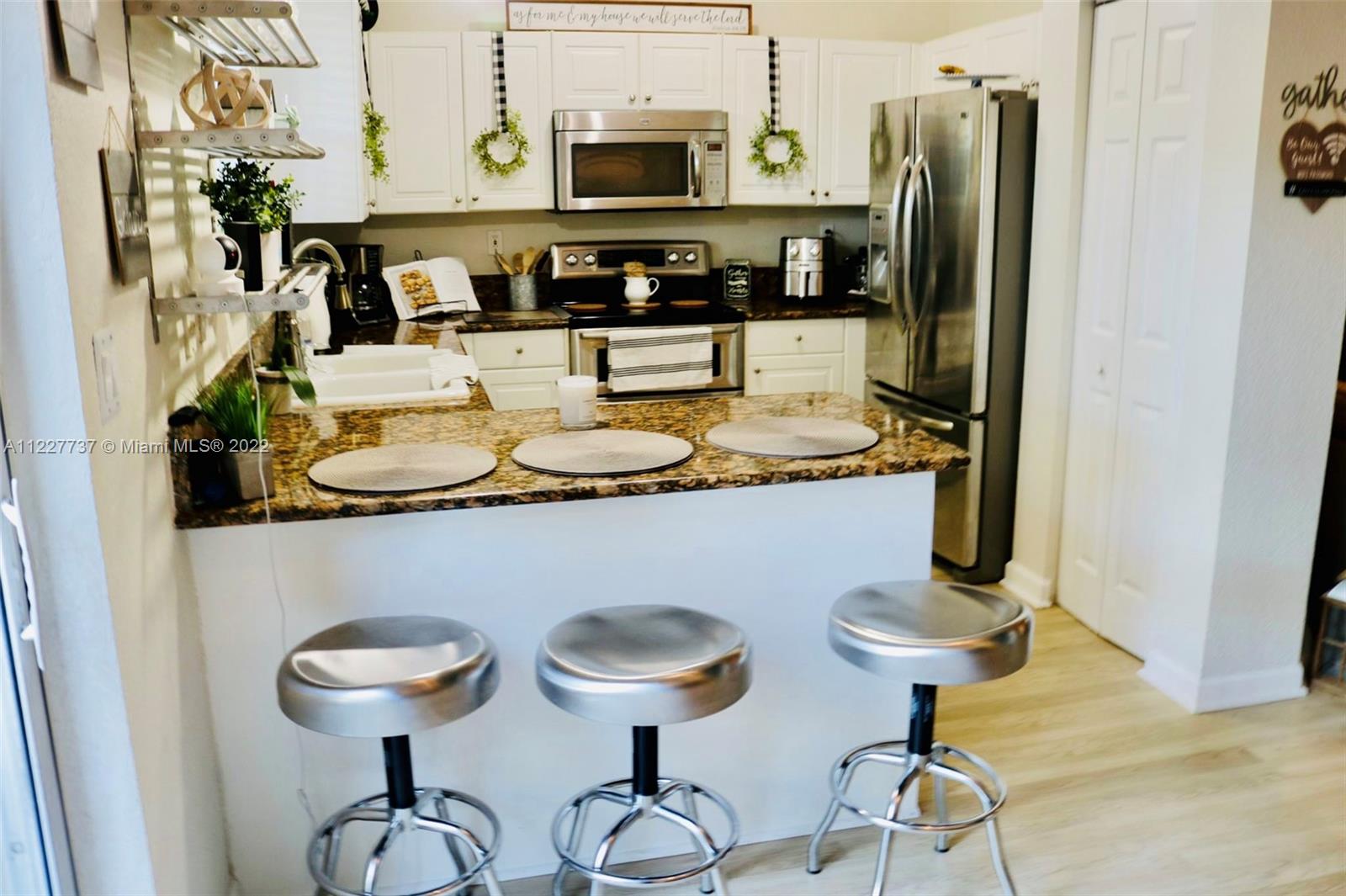 Isles of Bayshore - Residential