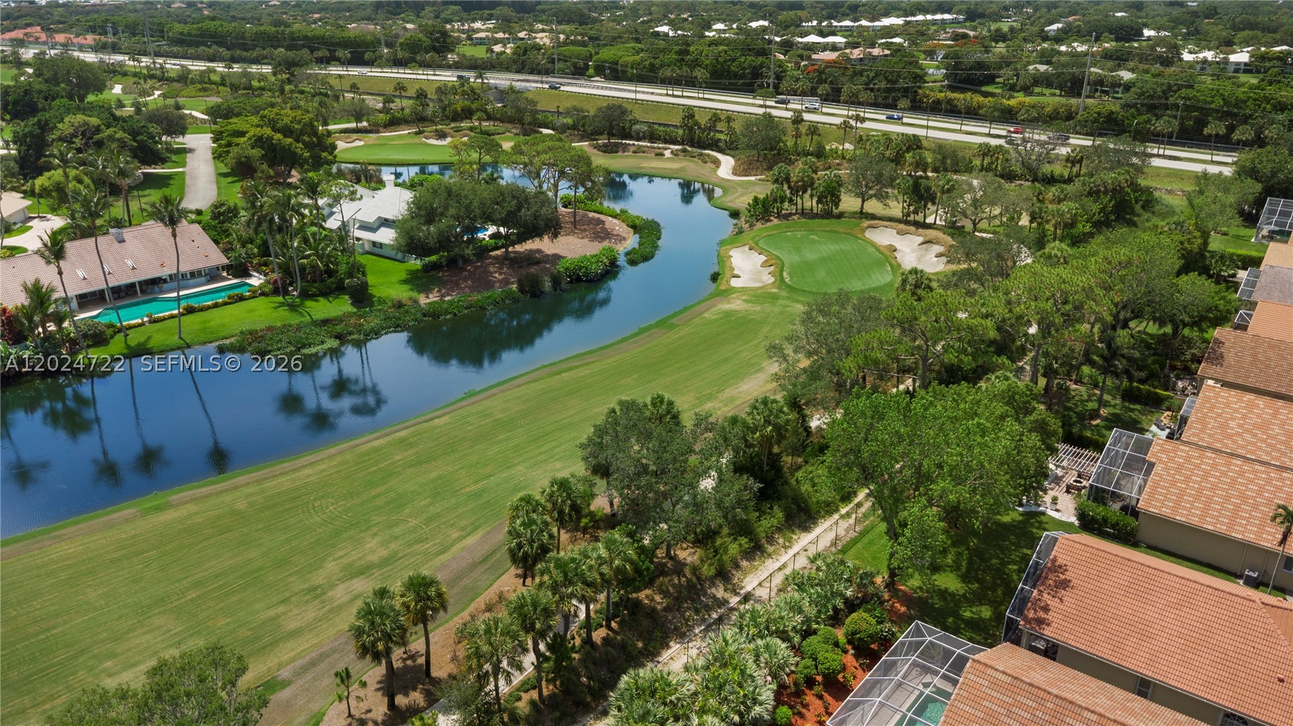 TWIN LAKES - Residential