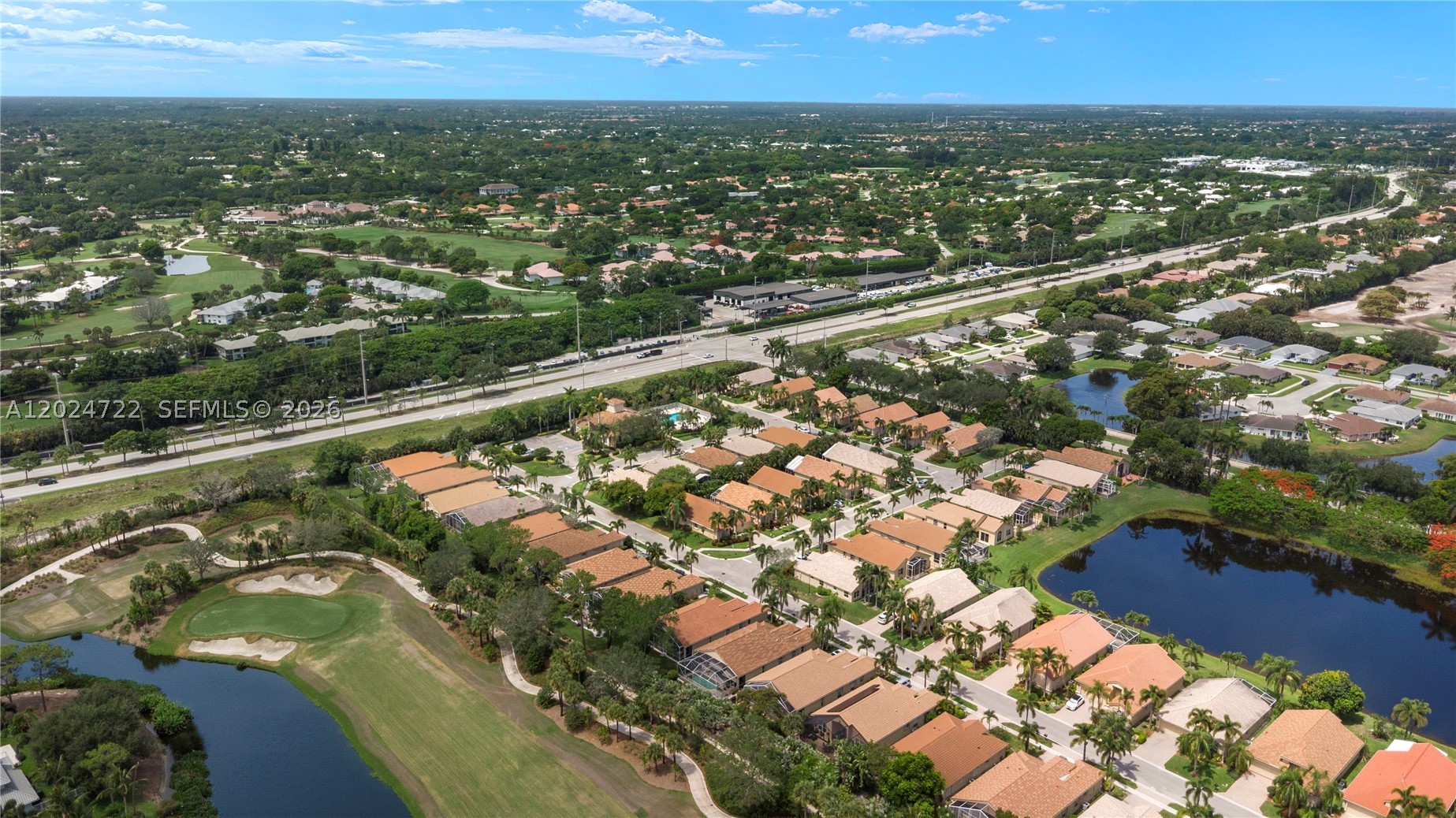 TWIN LAKES - Residential