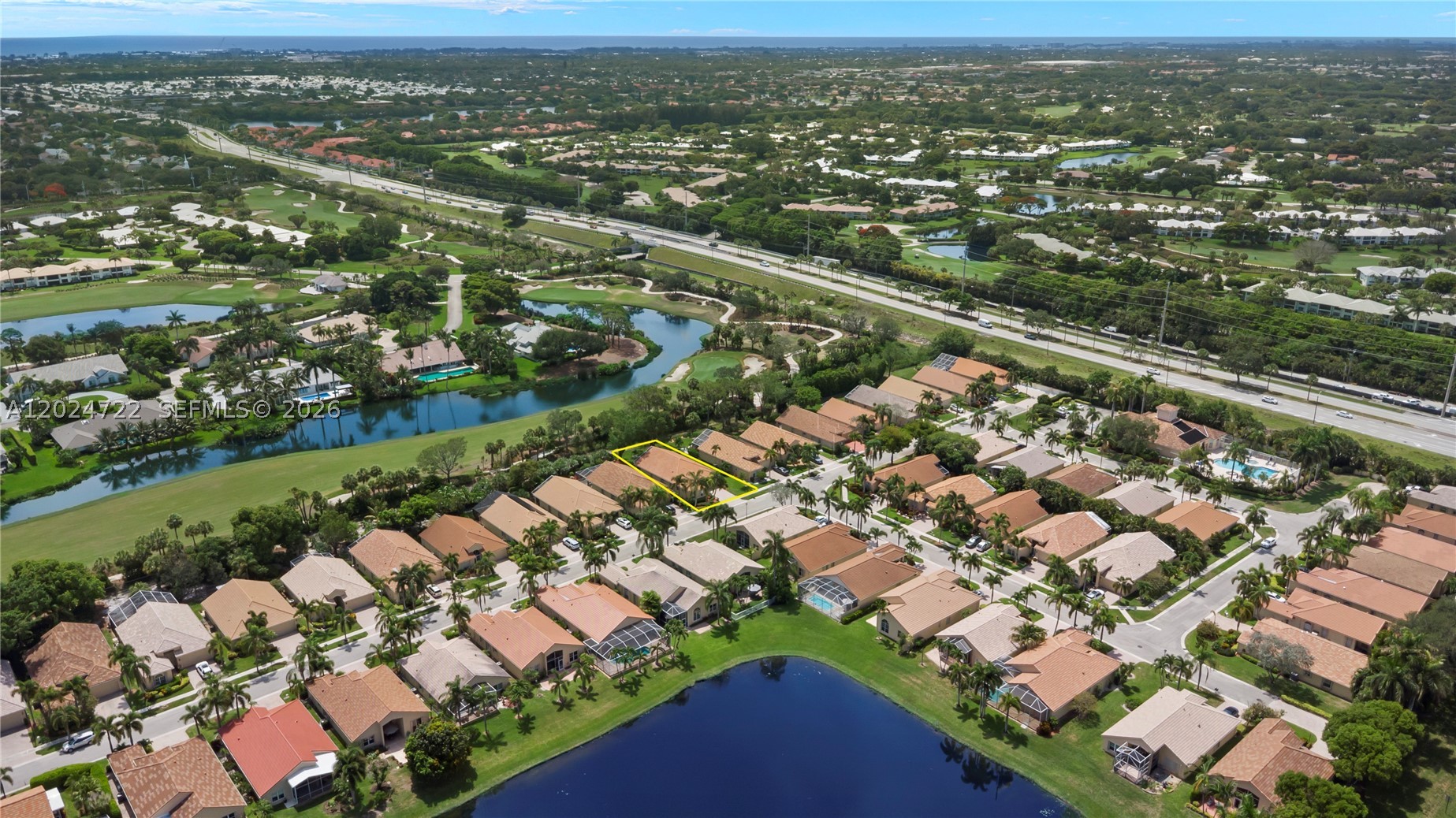 TWIN LAKES - Residential