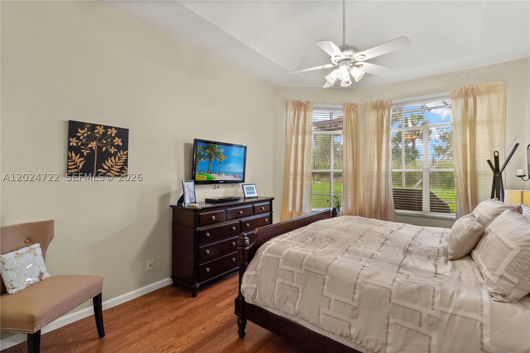 TWIN LAKES - Residential