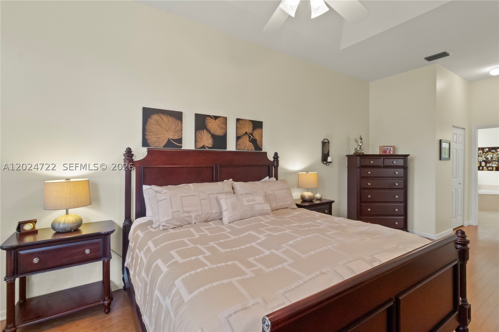 TWIN LAKES - Residential