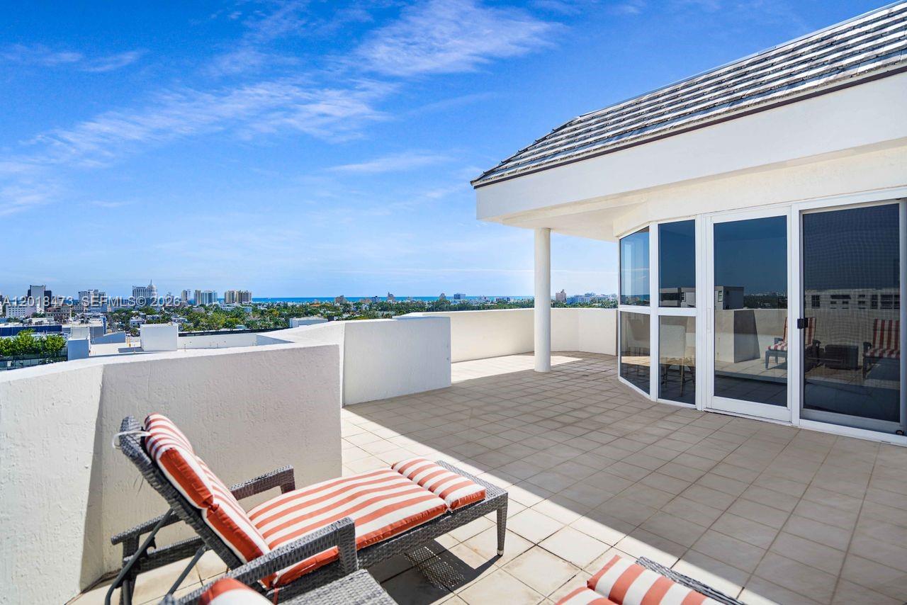 BAYVIEW PLAZA CONDO - Residential
