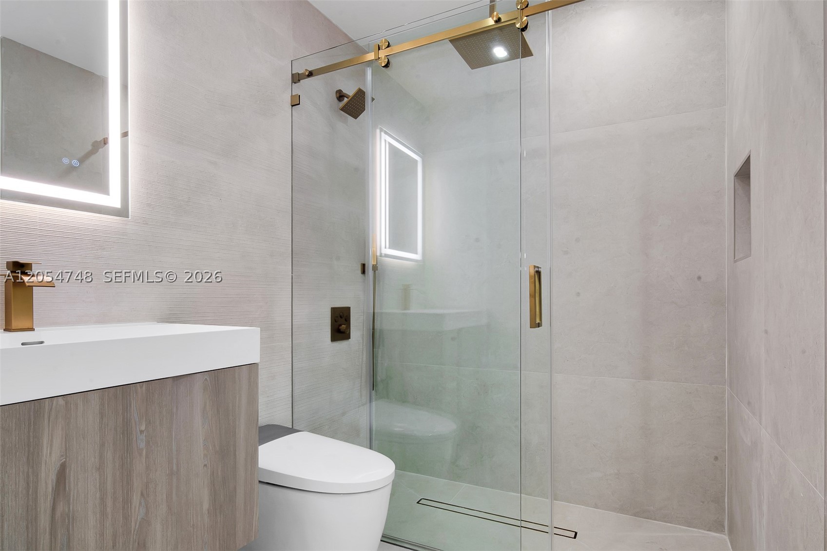 WASHINGTON PLACE - Residential Lease