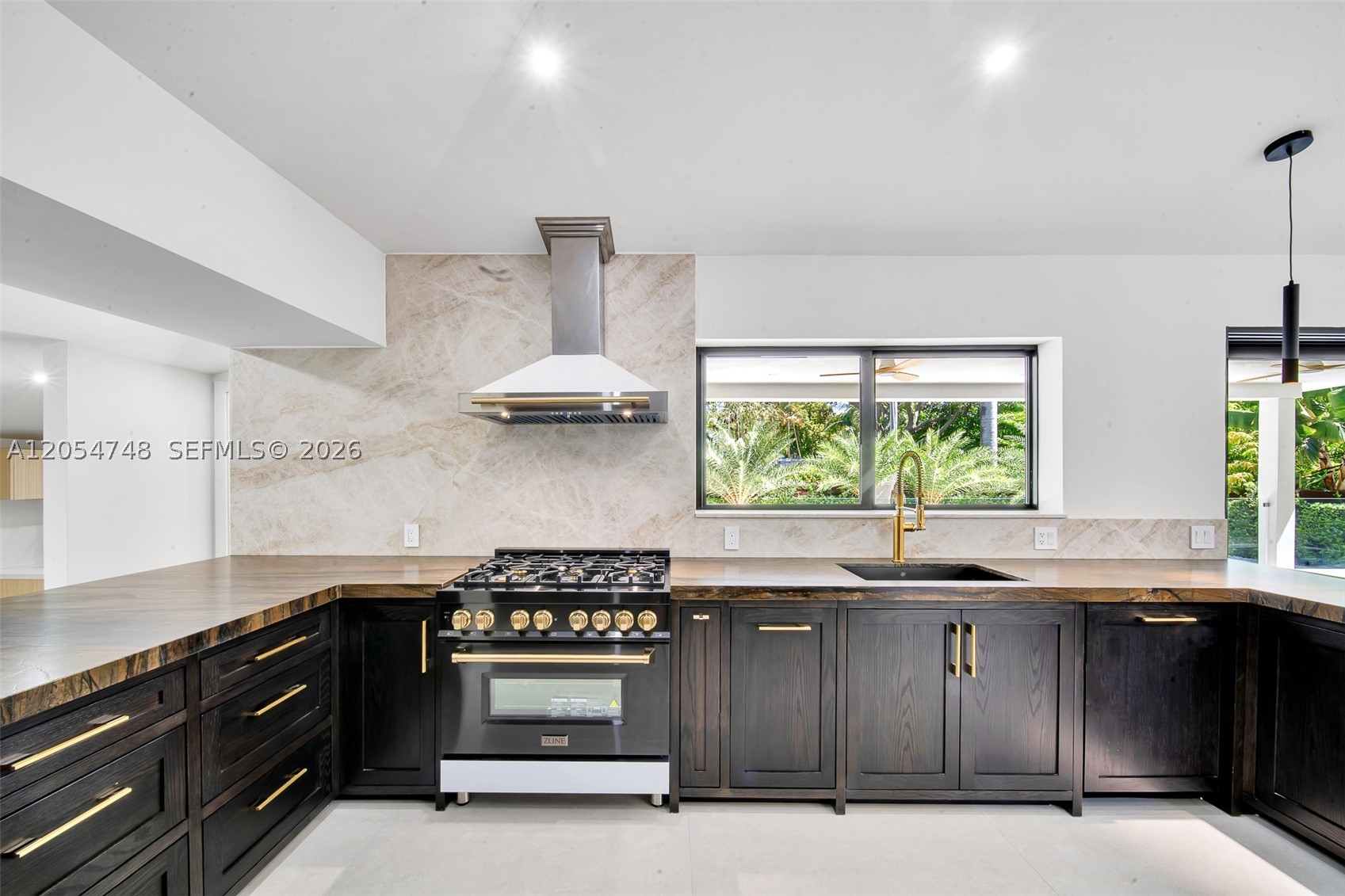 WASHINGTON PLACE - Residential Lease