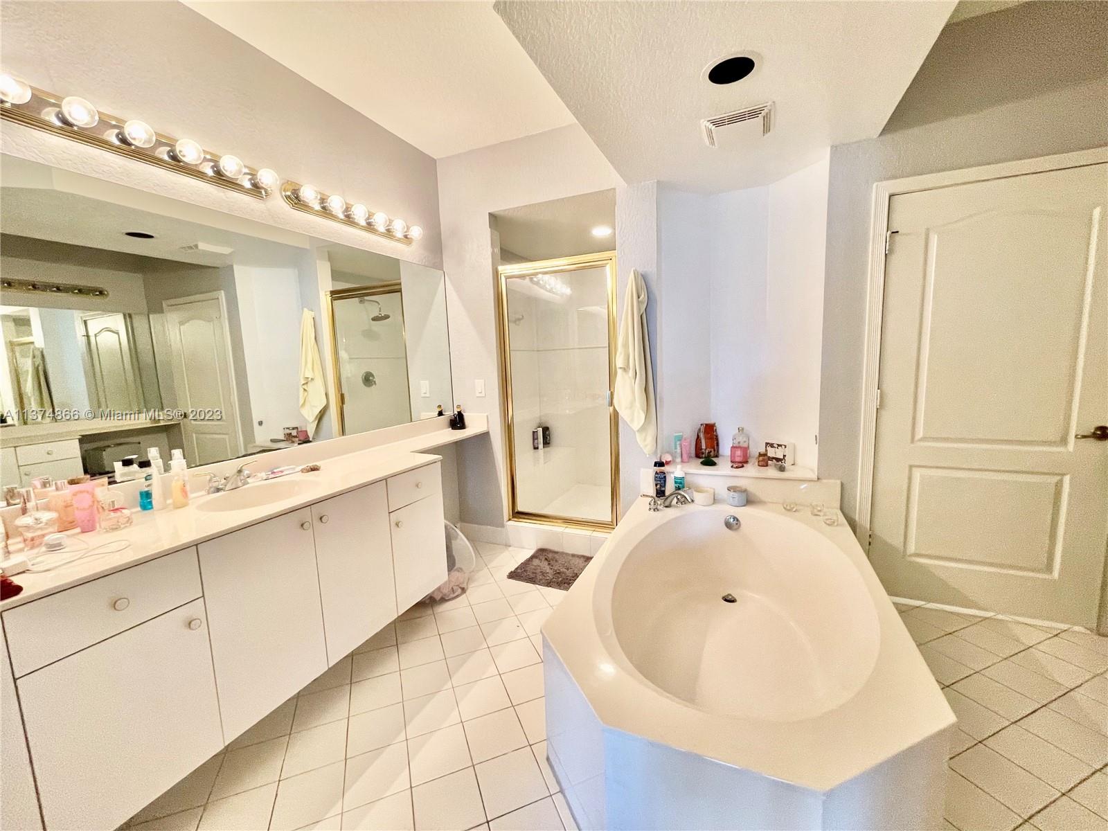 CAPTIVA CONDO E - Residential Lease