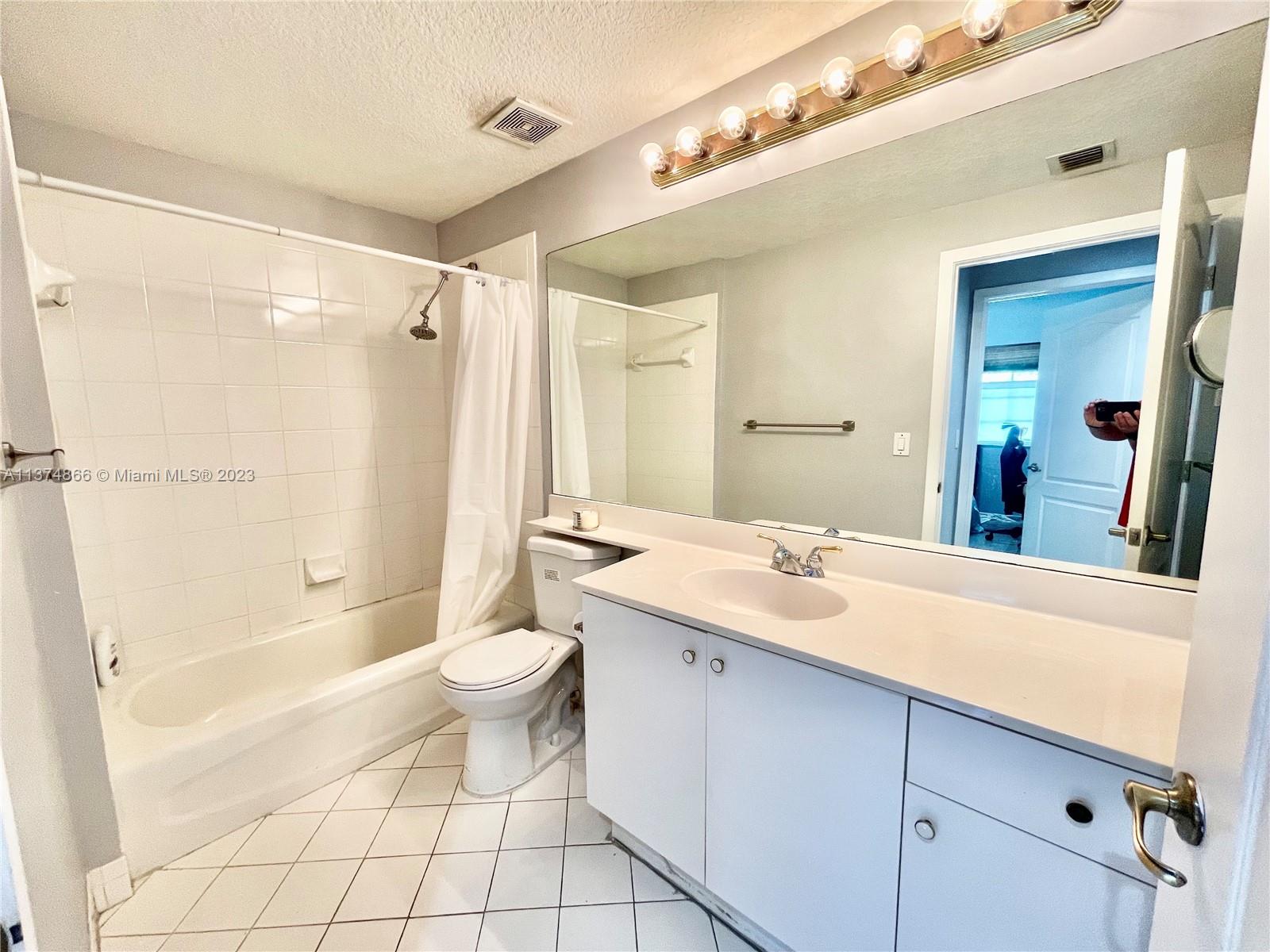 CAPTIVA CONDO E - Residential Lease