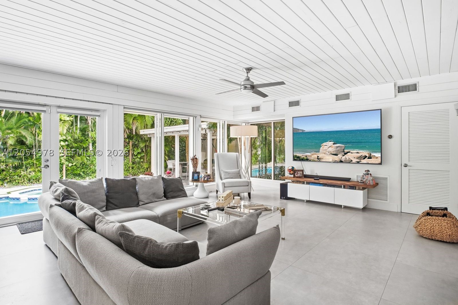 CORAL GABLES RIVIERA SEC - Residential