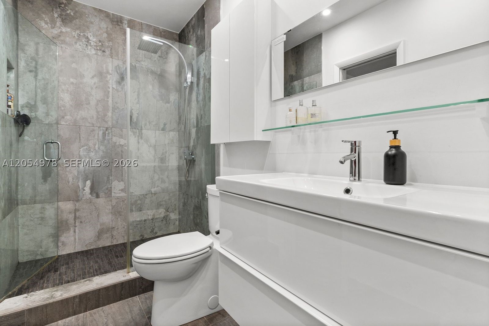 CORAL GABLES RIVIERA SEC - Residential