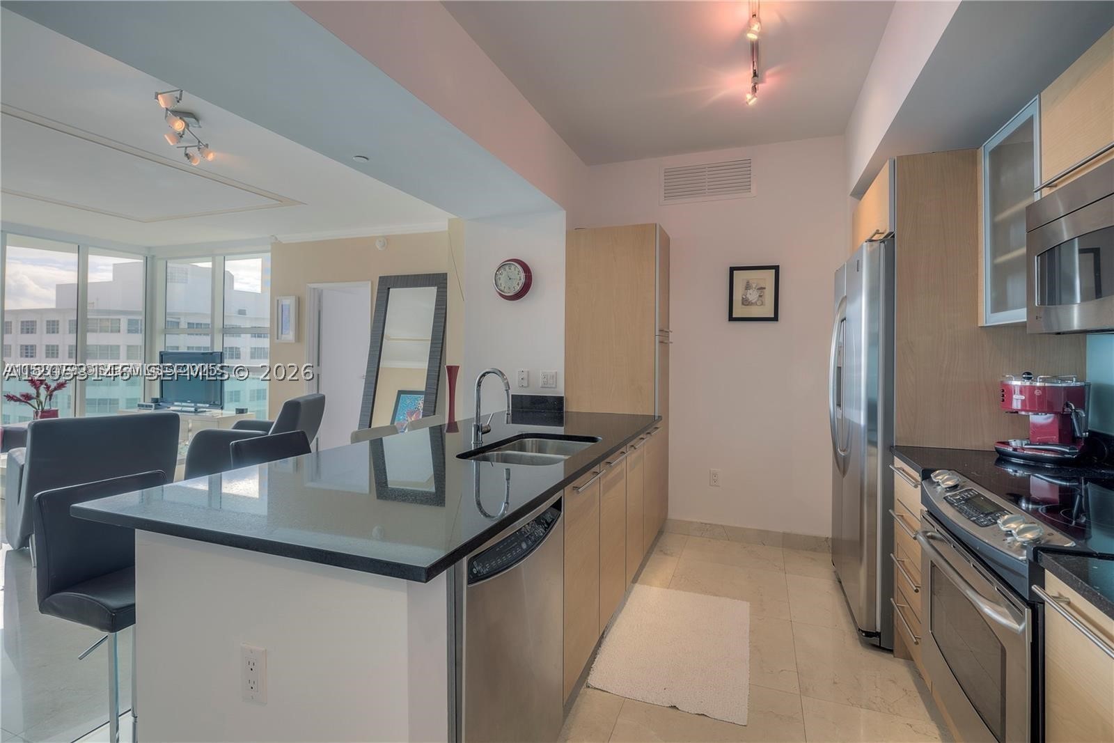 THE PLAZA 851 BRICKELL CO - Residential Lease