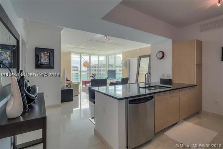 THE PLAZA 851 BRICKELL CO - Residential Lease