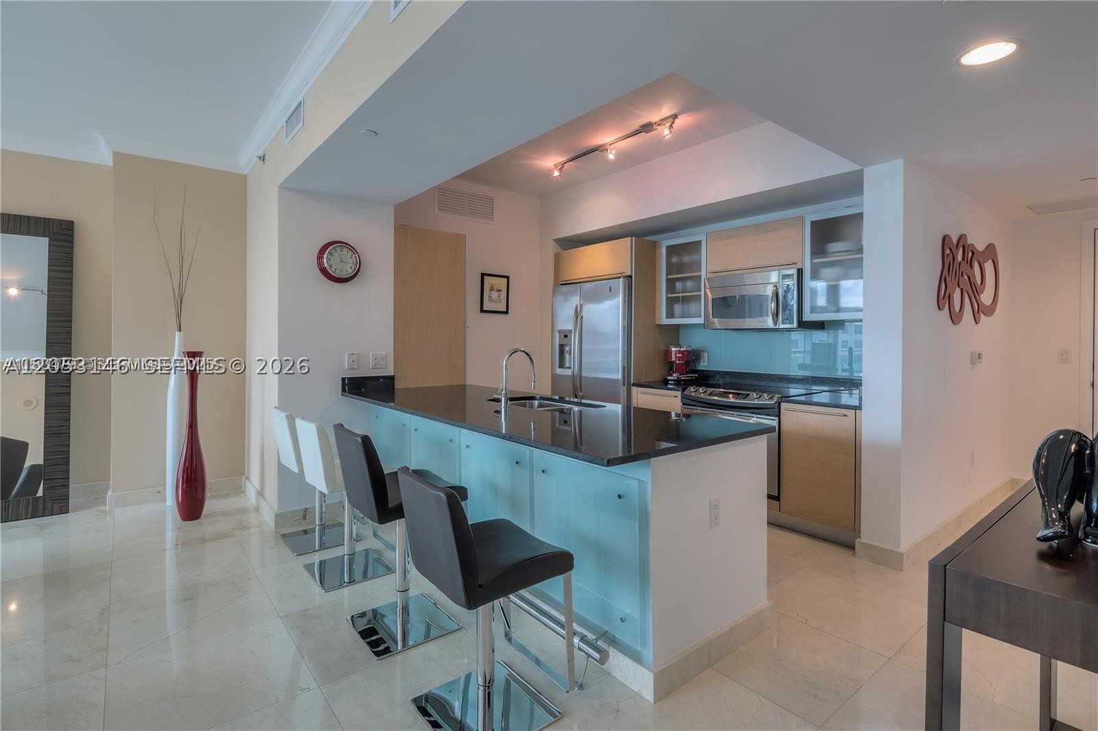 THE PLAZA 851 BRICKELL CO - Residential Lease