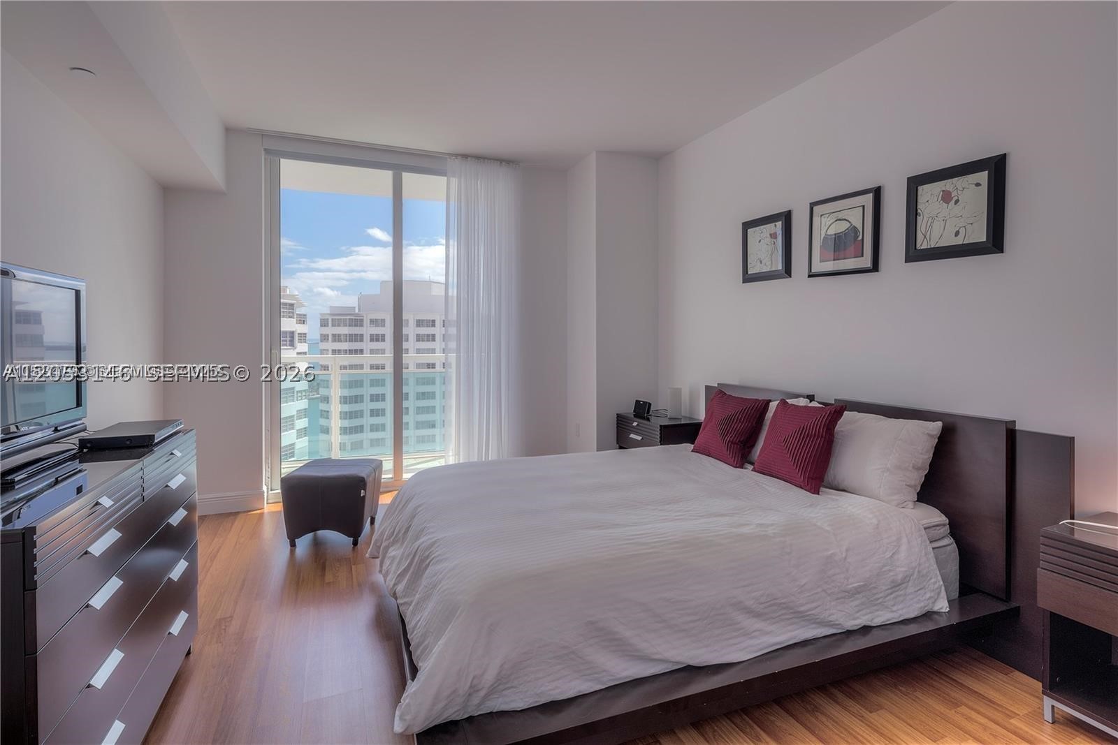 THE PLAZA 851 BRICKELL CO - Residential Lease