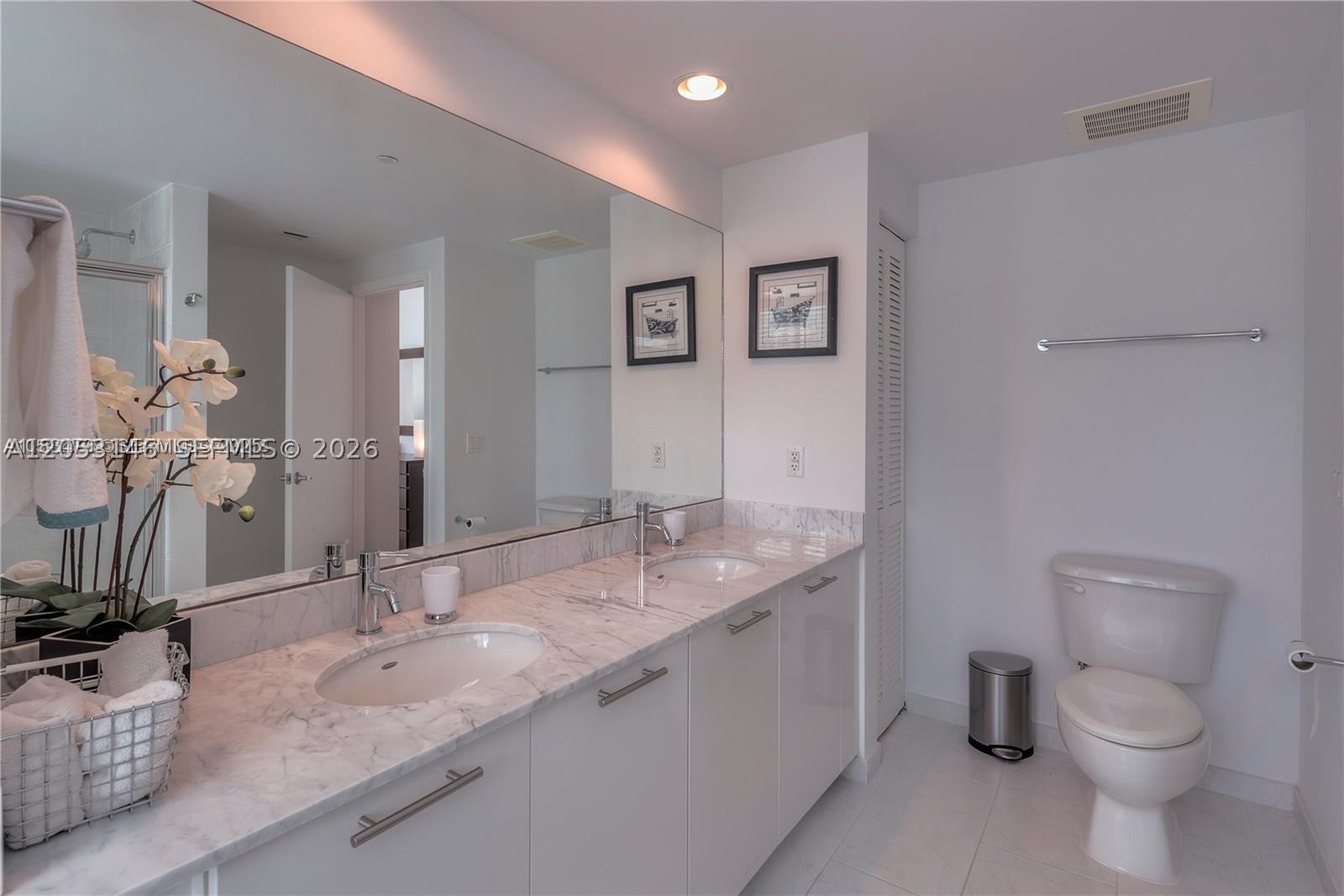 THE PLAZA 851 BRICKELL CO - Residential Lease