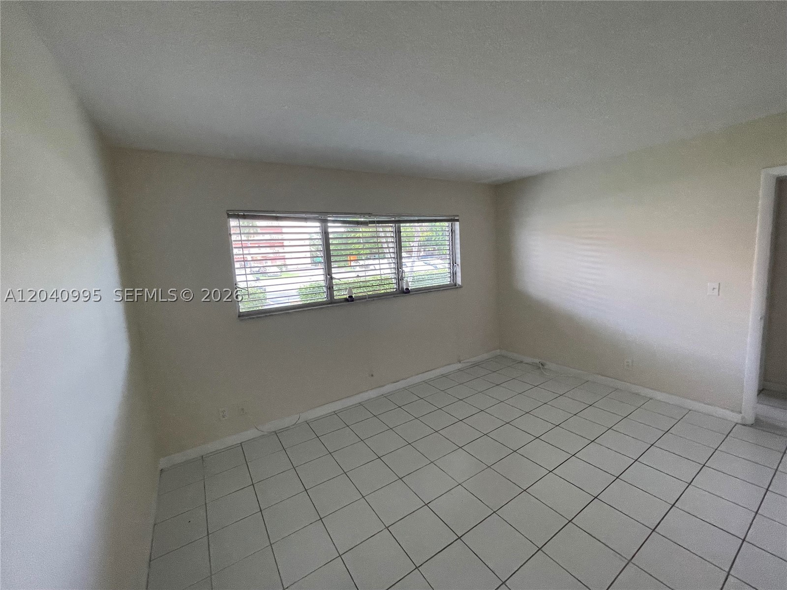 SEVENTEENTH GREEN CONDO - Residential