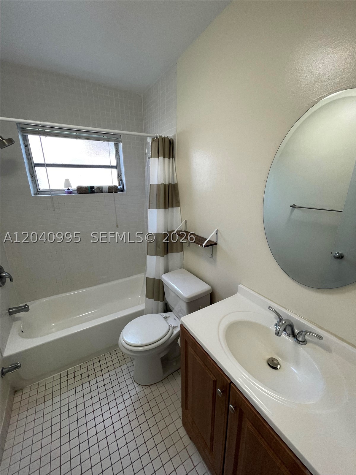 SEVENTEENTH GREEN CONDO - Residential