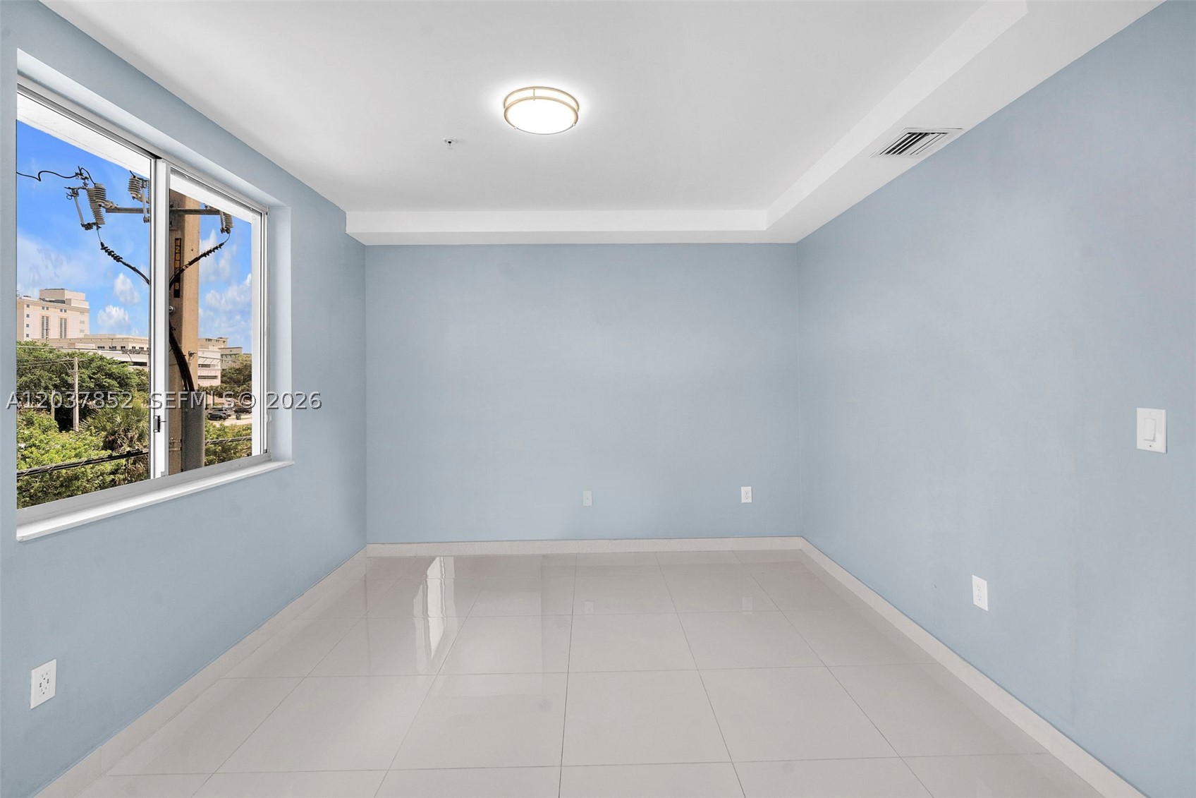WEITZER AVENTURA PLACE CO - Residential Lease