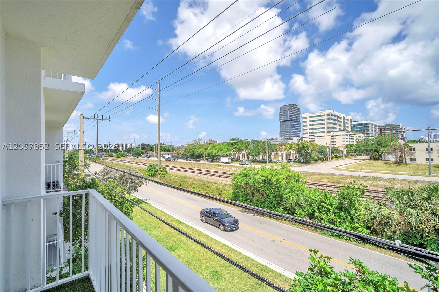 WEITZER AVENTURA PLACE CO - Residential Lease