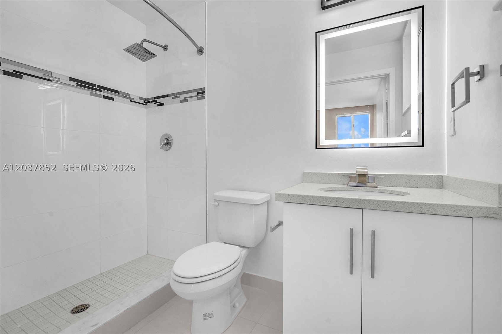 WEITZER AVENTURA PLACE CO - Residential Lease