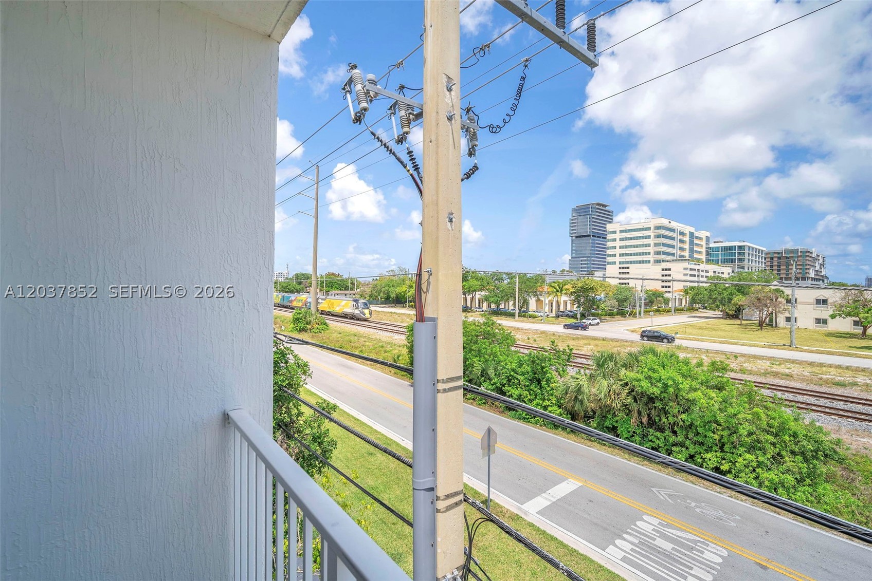 WEITZER AVENTURA PLACE CO - Residential Lease