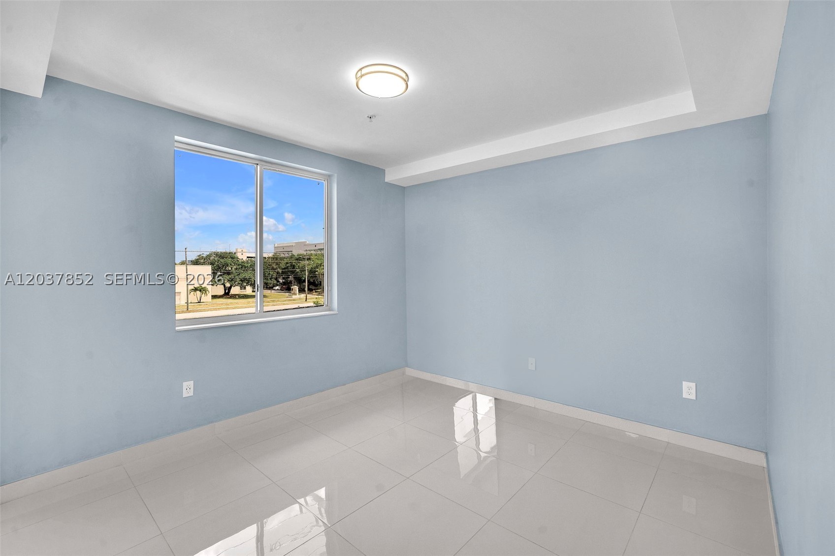 WEITZER AVENTURA PLACE CO - Residential Lease