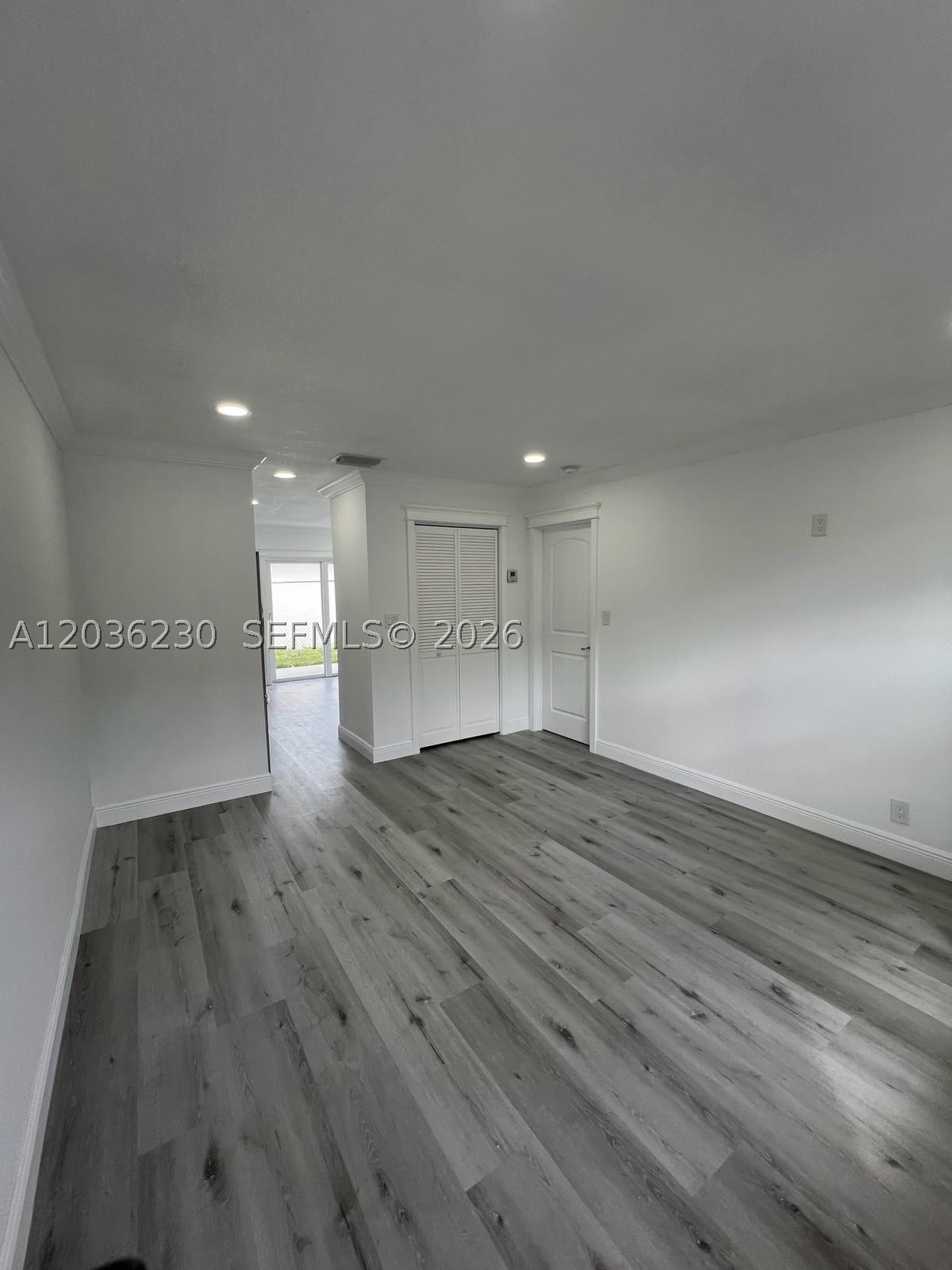 FIRST ADD TO THE HIGHLAND - Residential Lease