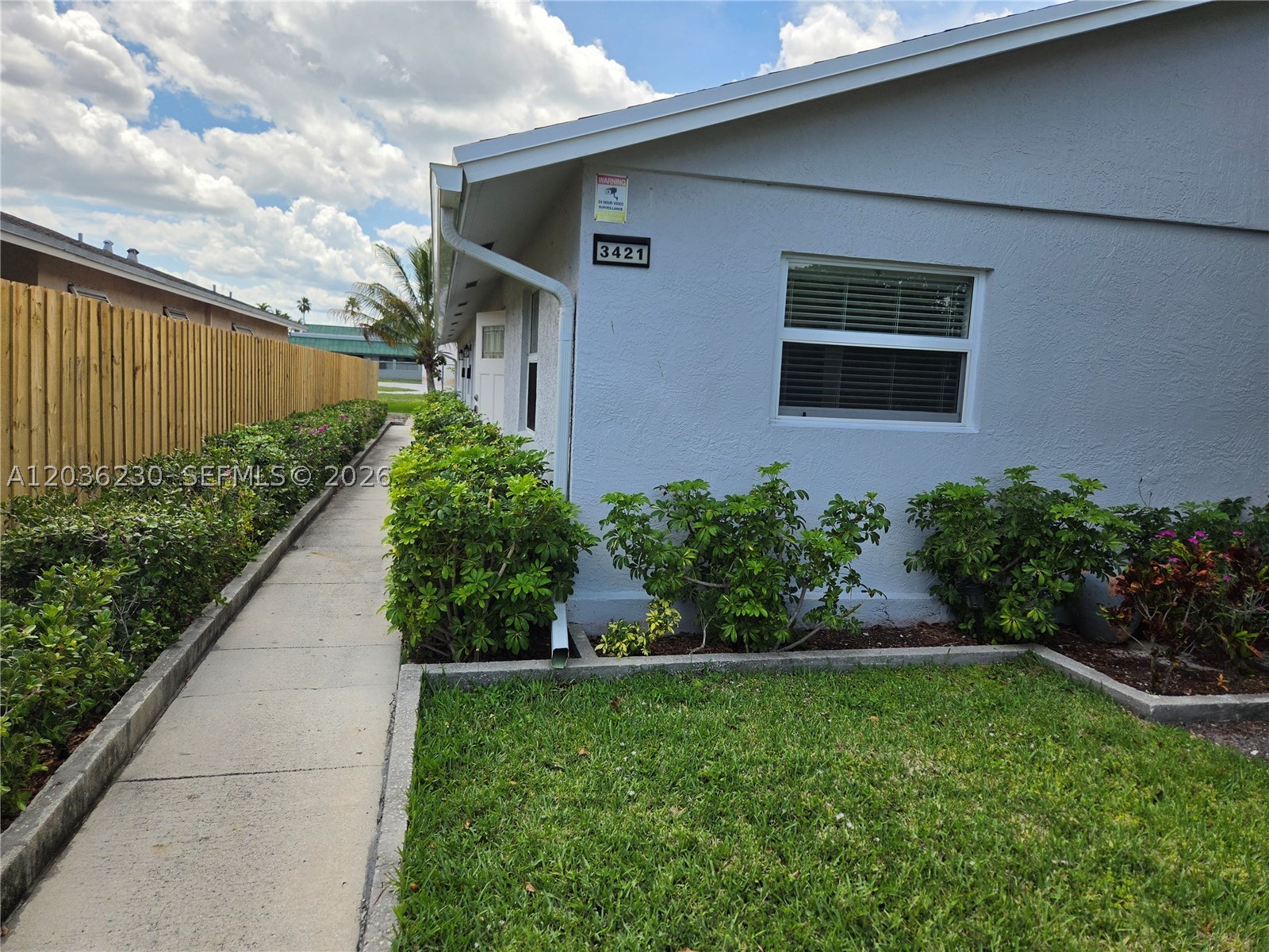 FIRST ADD TO THE HIGHLAND - Residential Lease