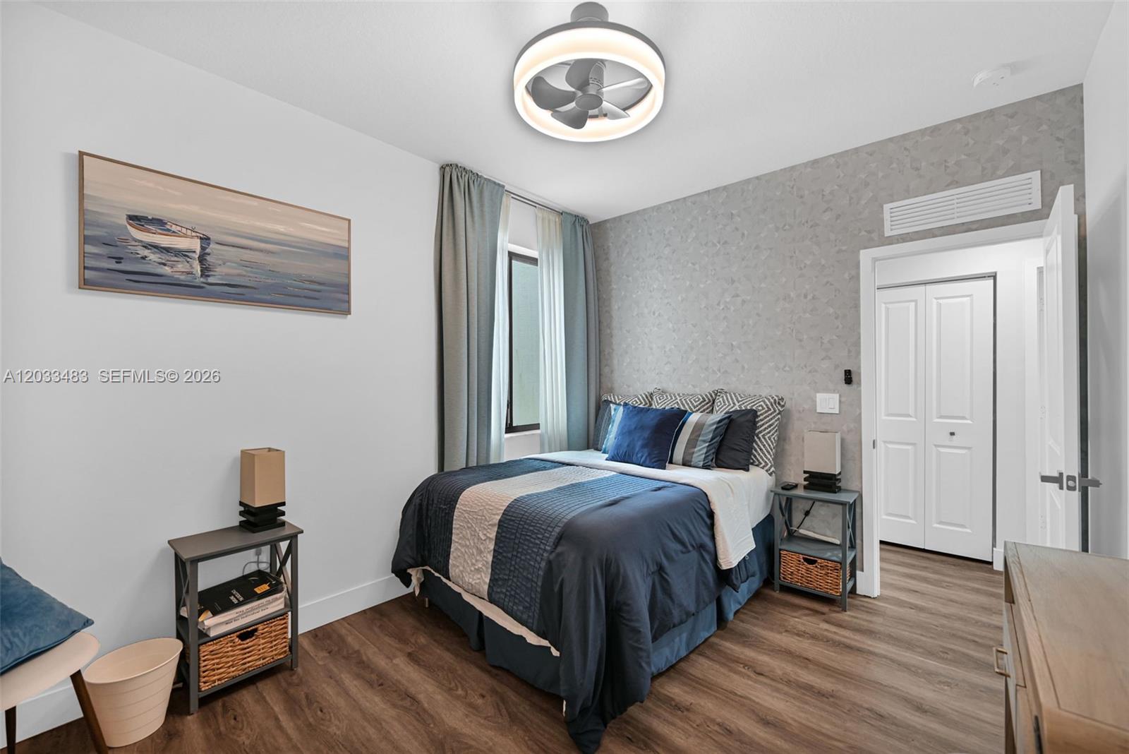DOWNTOWN DORAL SOUTH PHAS - Residential