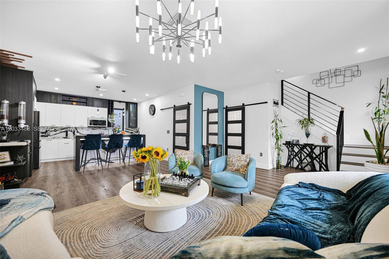 DOWNTOWN DORAL SOUTH PHAS - Residential