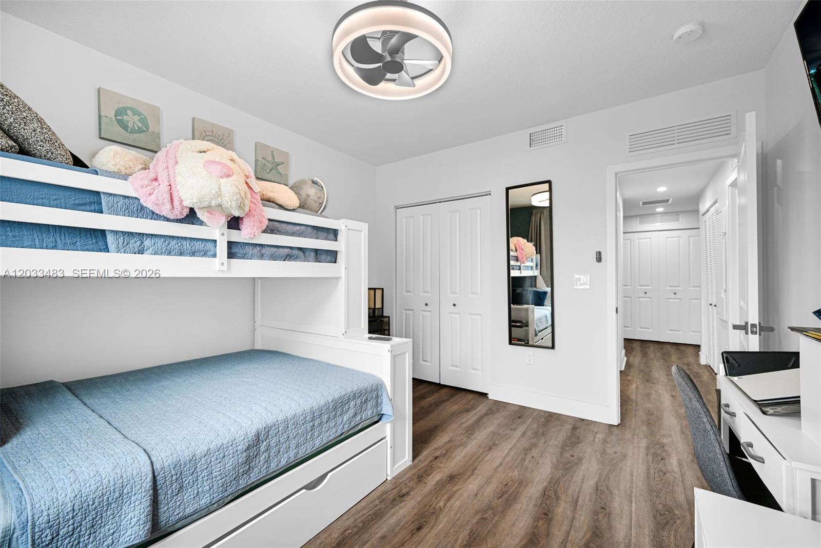DOWNTOWN DORAL SOUTH PHAS - Residential