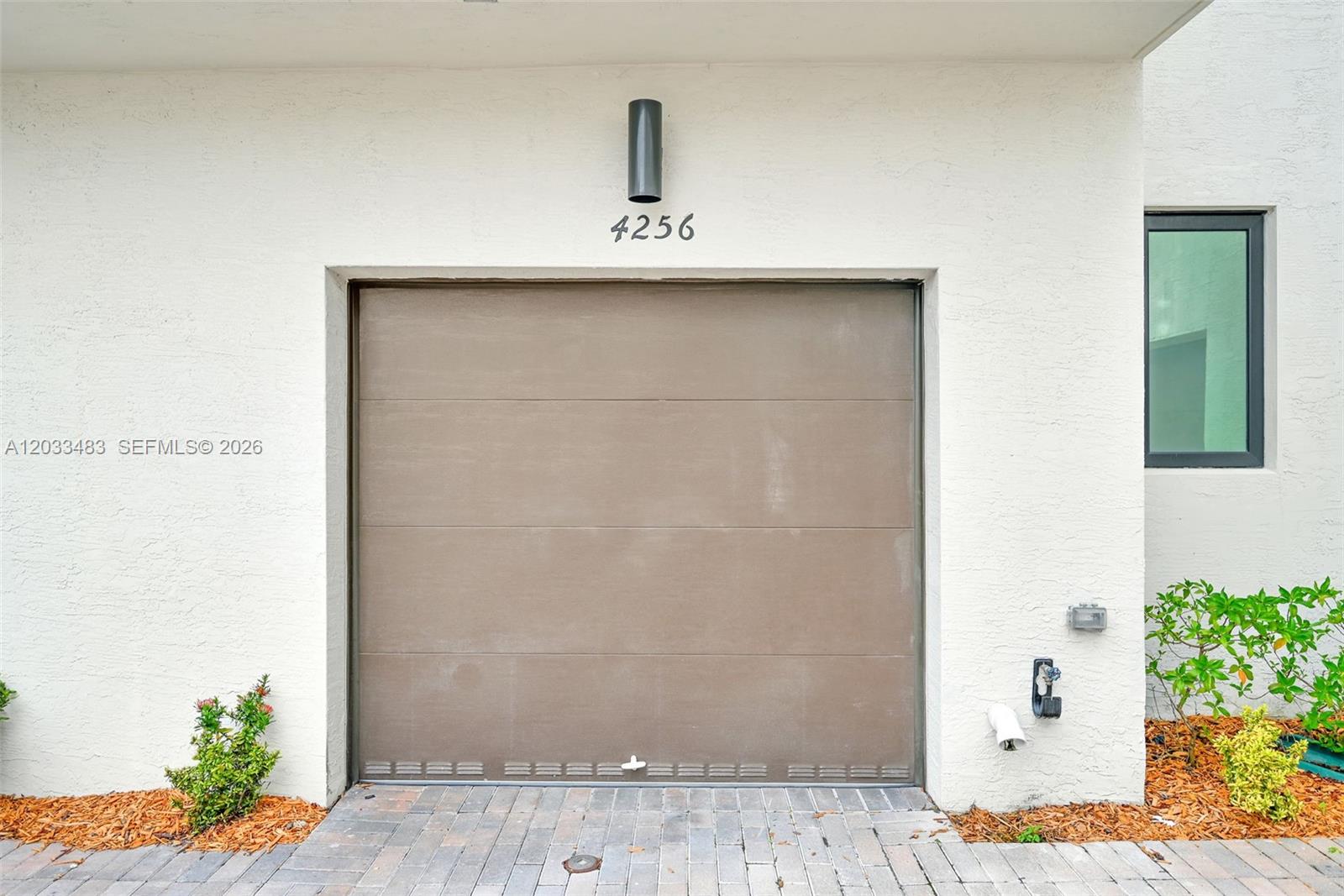 DOWNTOWN DORAL SOUTH PHAS - Residential