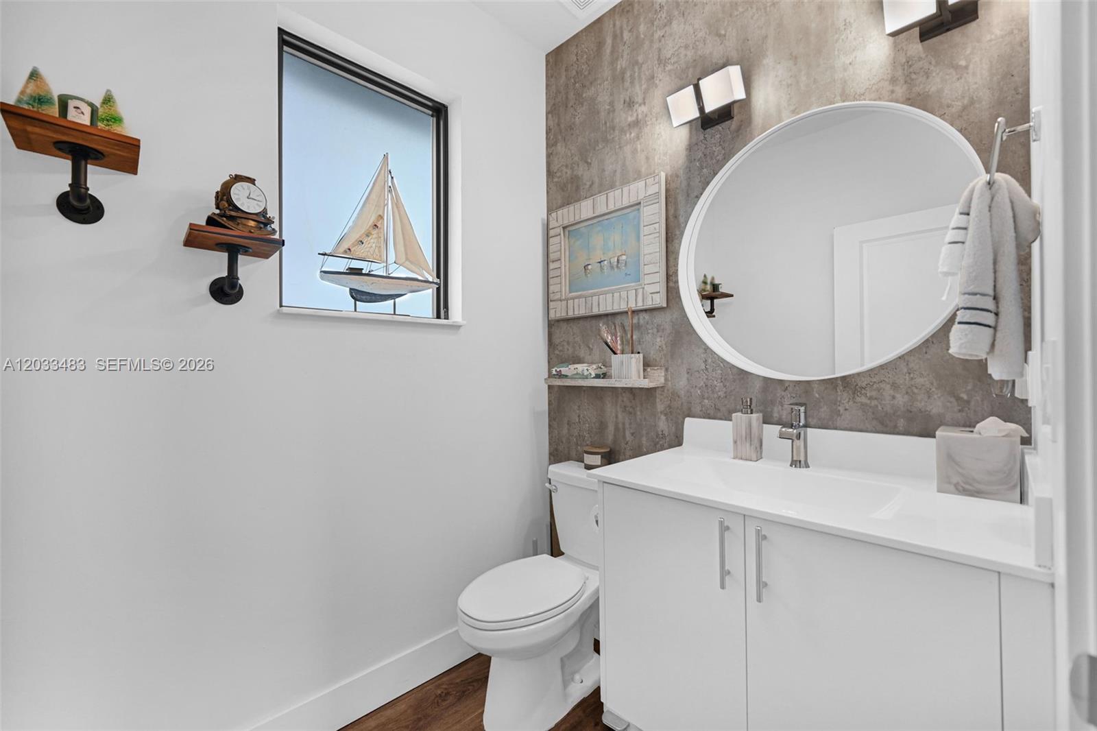 DOWNTOWN DORAL SOUTH PHAS - Residential