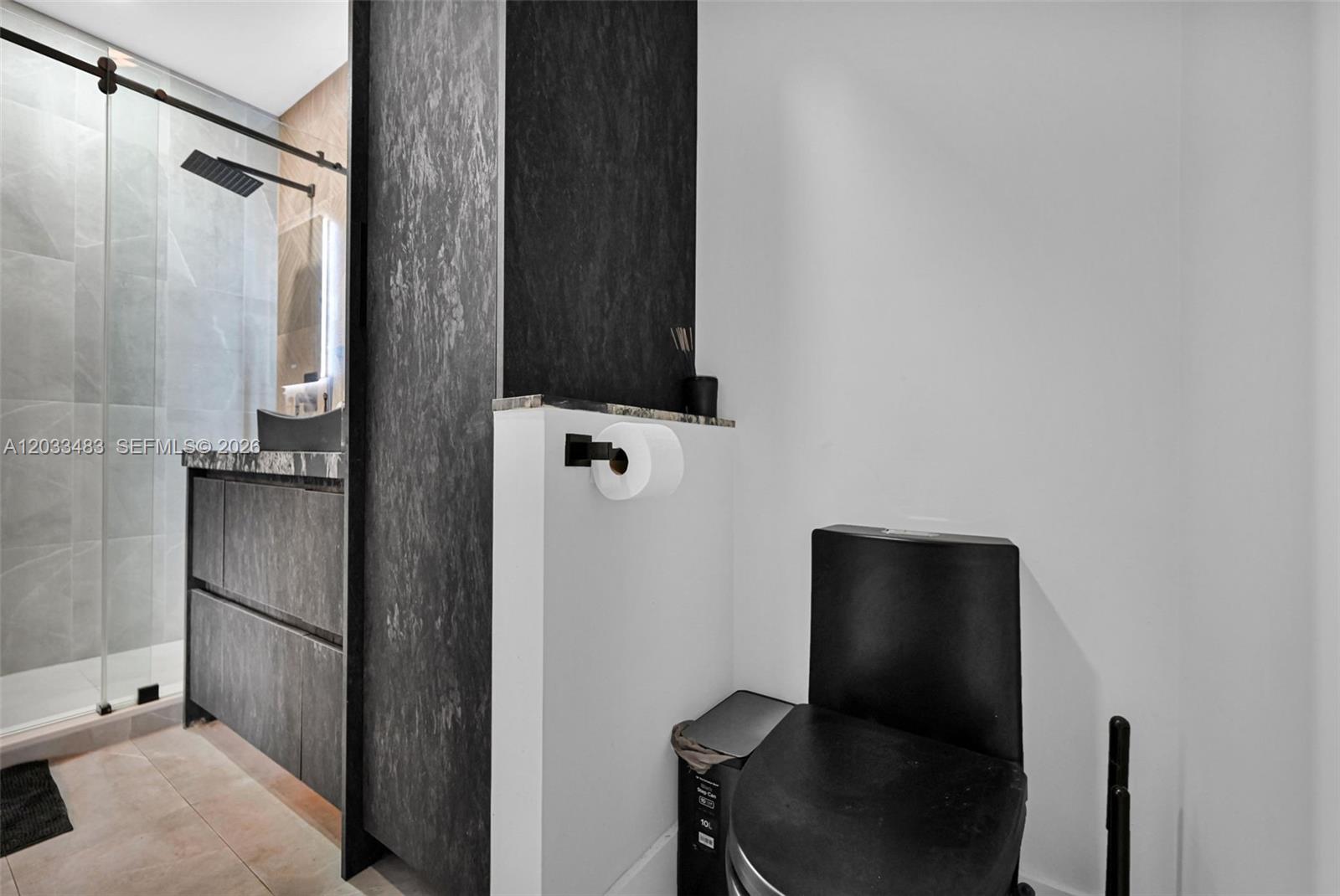 DOWNTOWN DORAL SOUTH PHAS - Residential