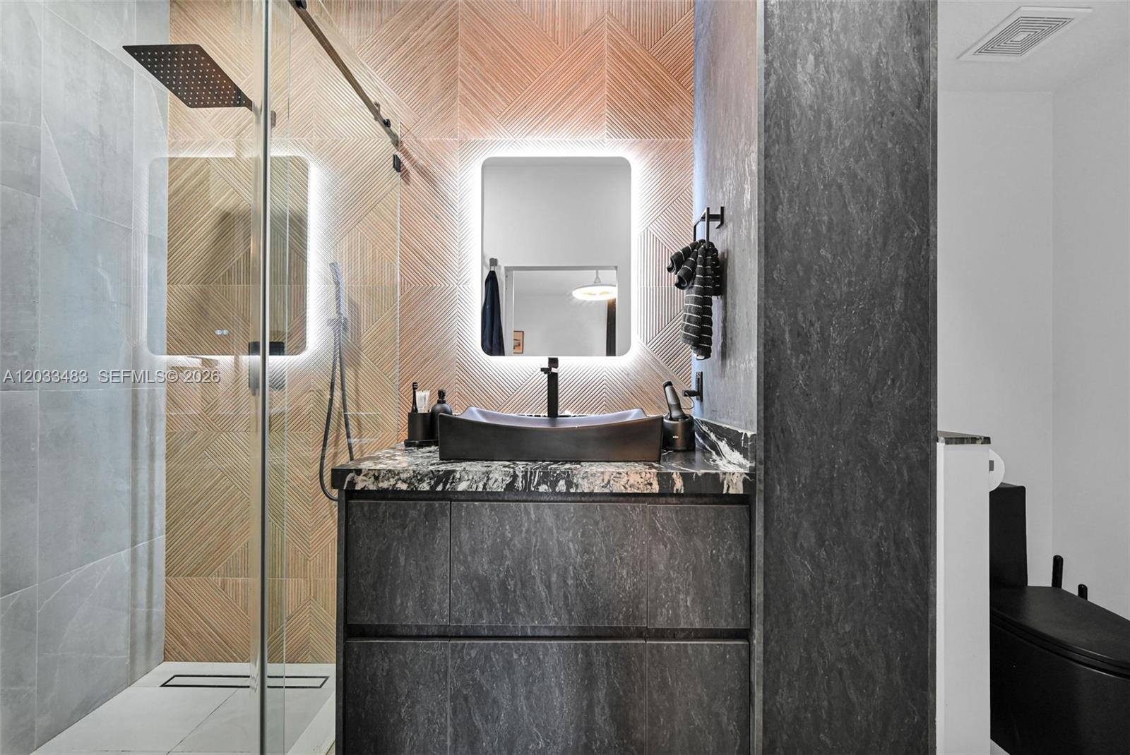 DOWNTOWN DORAL SOUTH PHAS - Residential