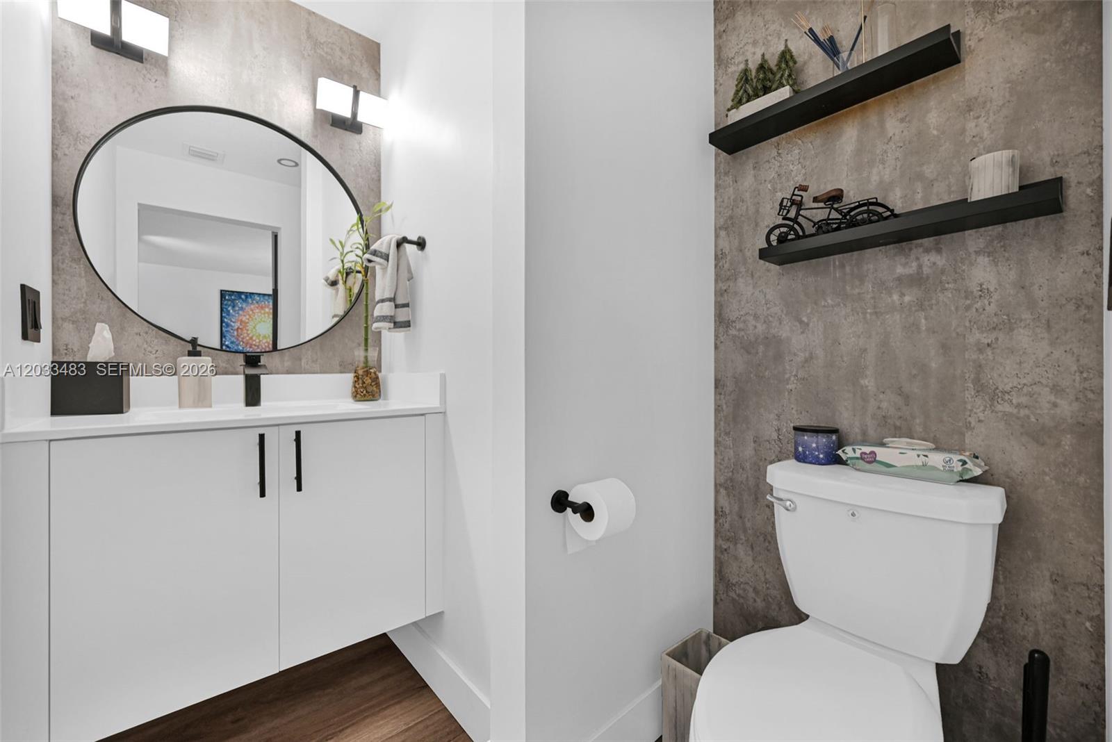 DOWNTOWN DORAL SOUTH PHAS - Residential