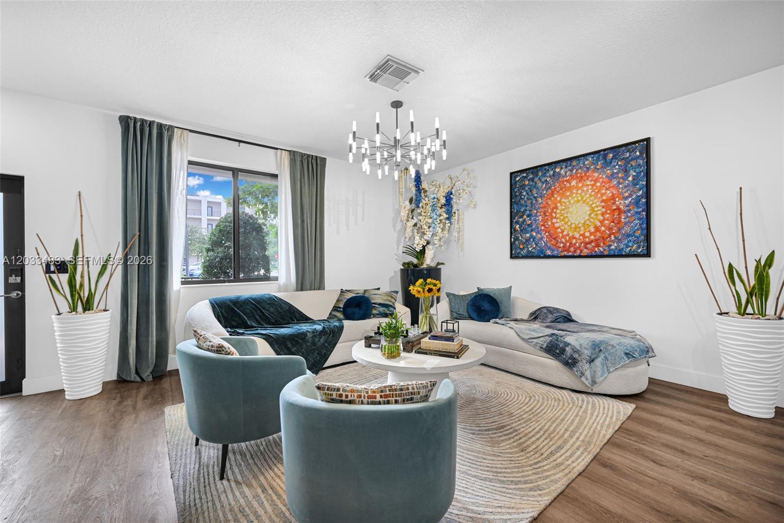 DOWNTOWN DORAL SOUTH PHAS - Residential