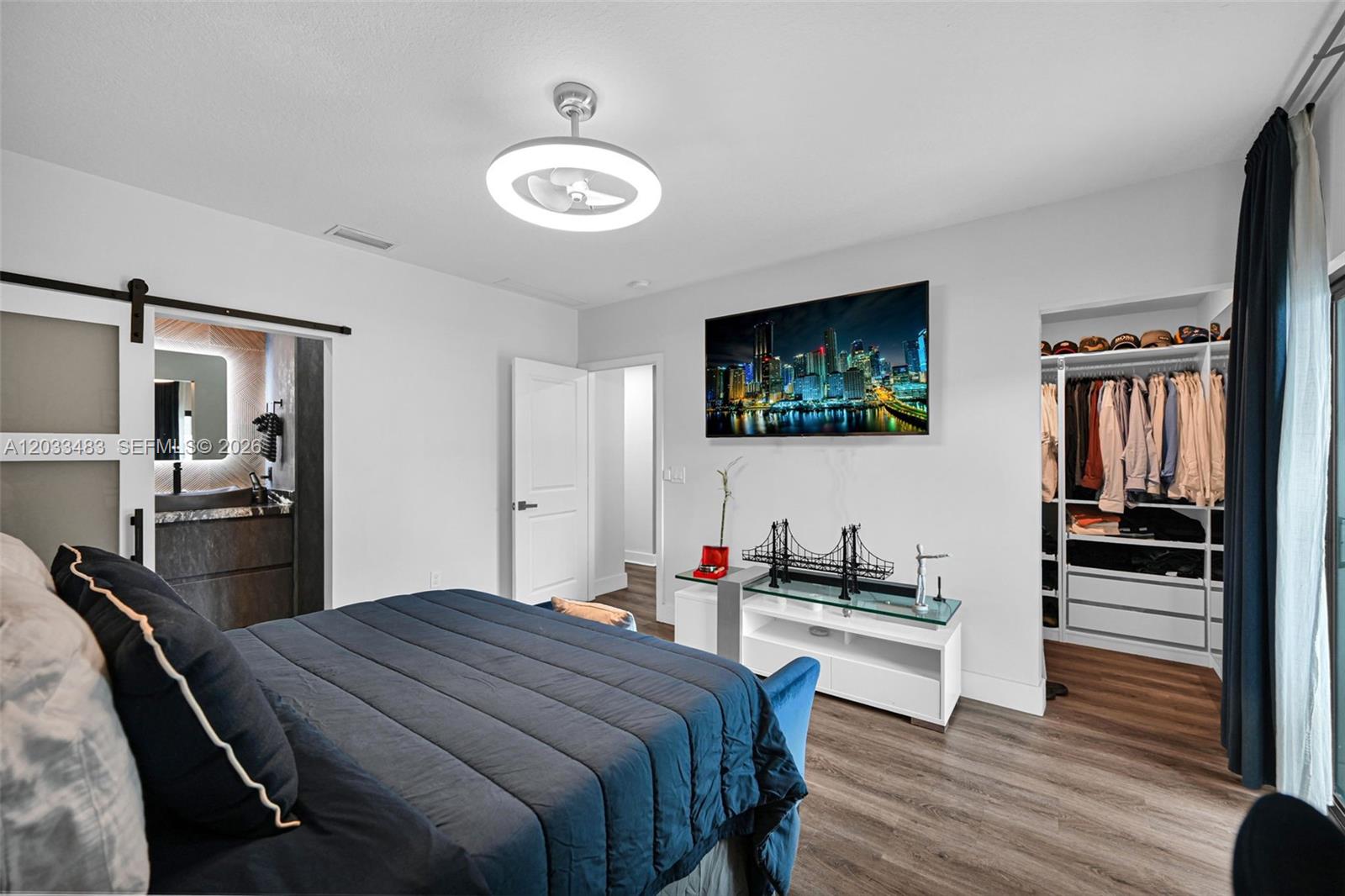 DOWNTOWN DORAL SOUTH PHAS - Residential