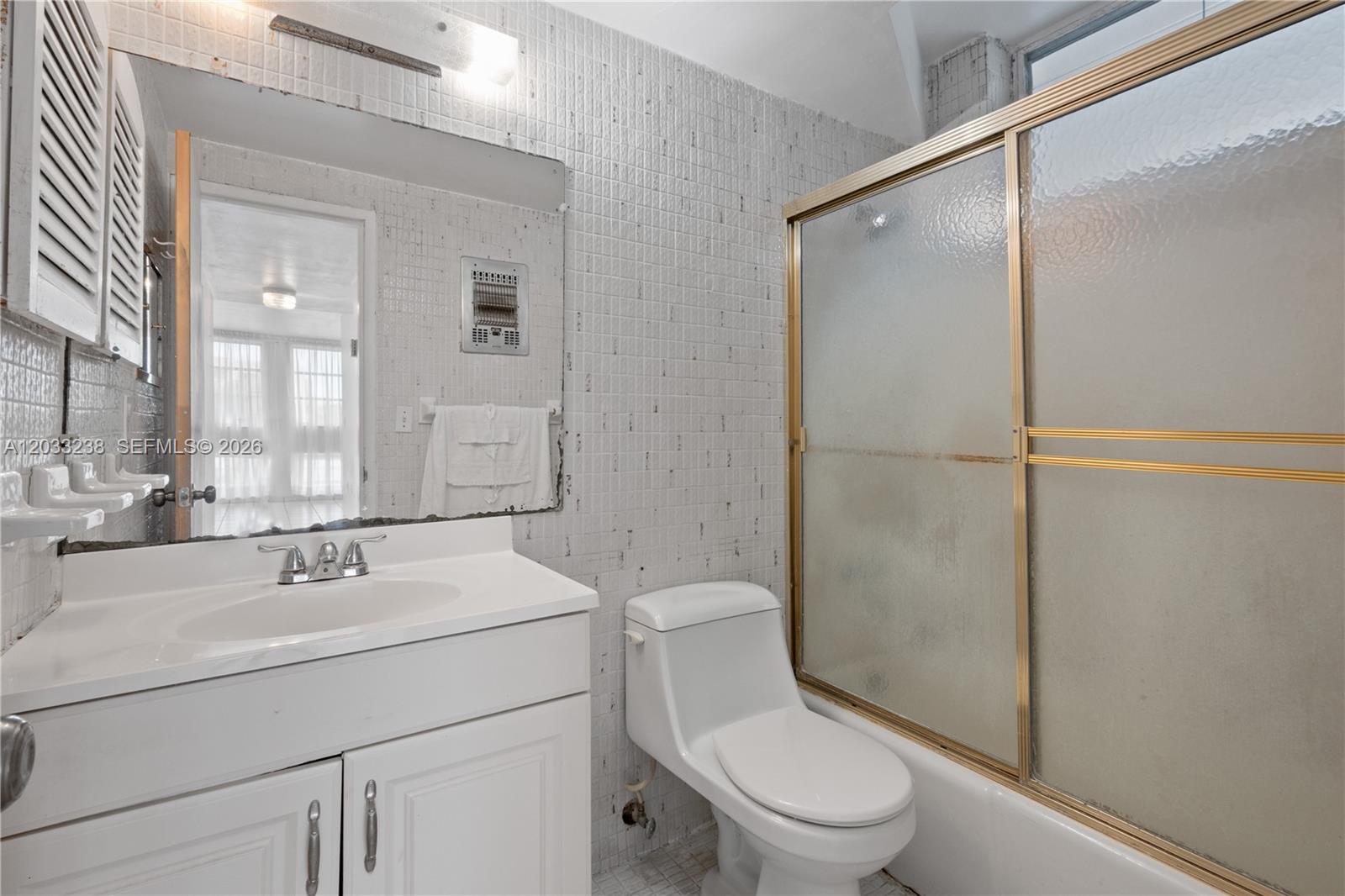 BYRON TOWERS CONDO - Residential