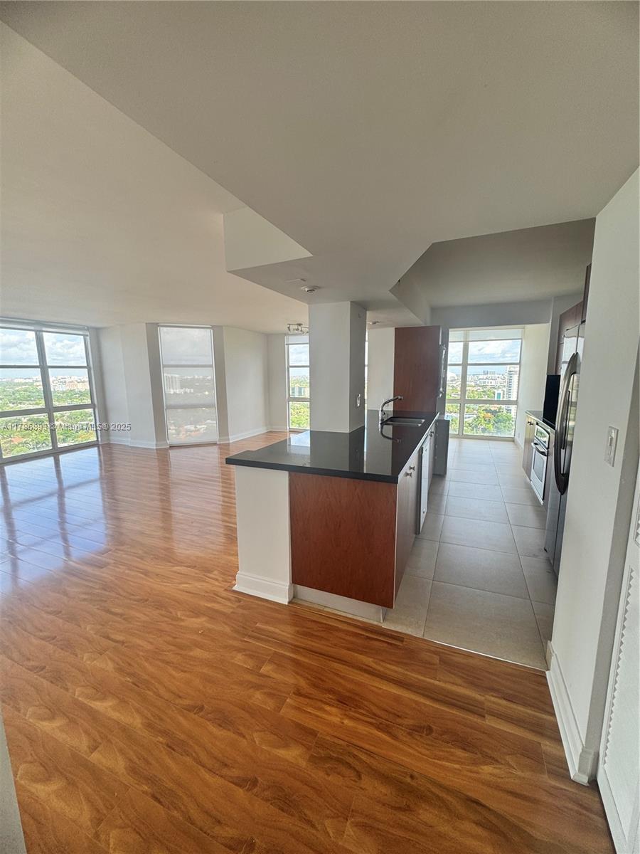 BRICKELL PLACE CONDO - Residential Lease