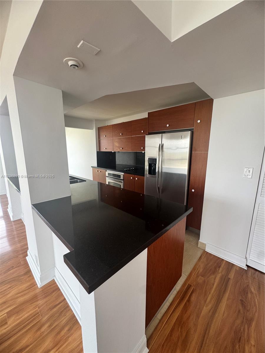 BRICKELL PLACE CONDO - Residential Lease