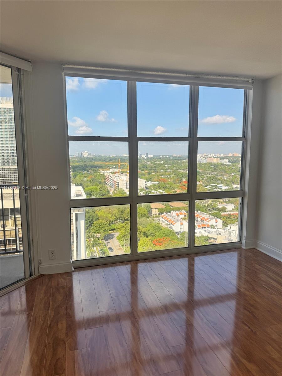 BRICKELL PLACE CONDO - Residential Lease