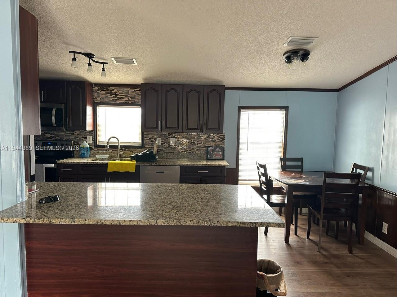 HOOKERS POINT LOTS (10340 - Residential