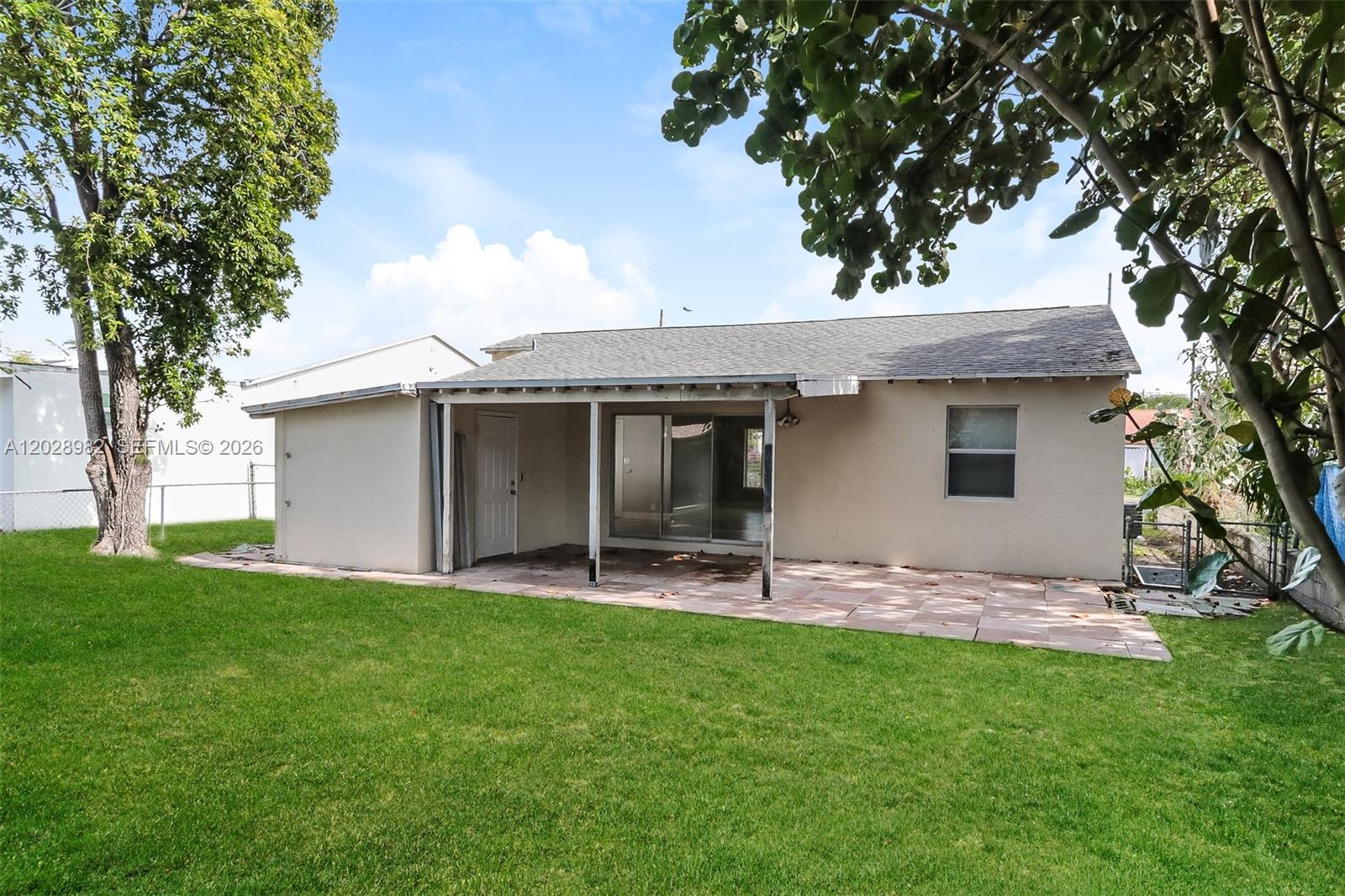 NORTH PALM BCH 3 - Residential Lease