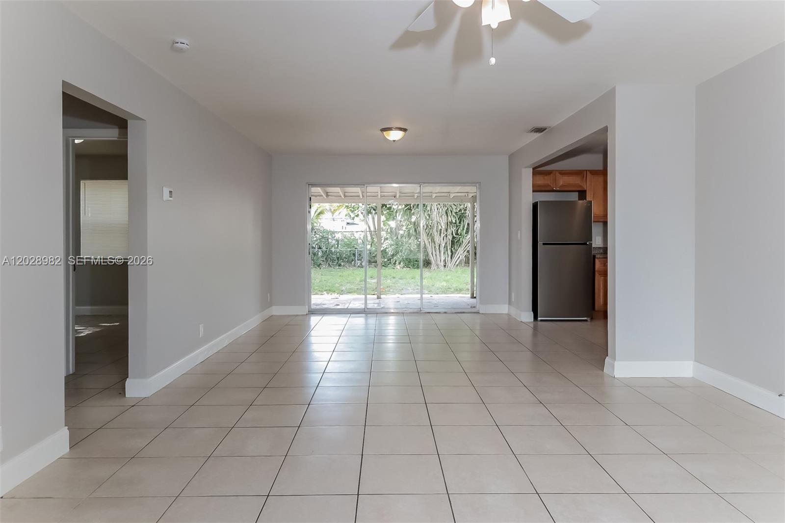 NORTH PALM BCH 3 - Residential Lease