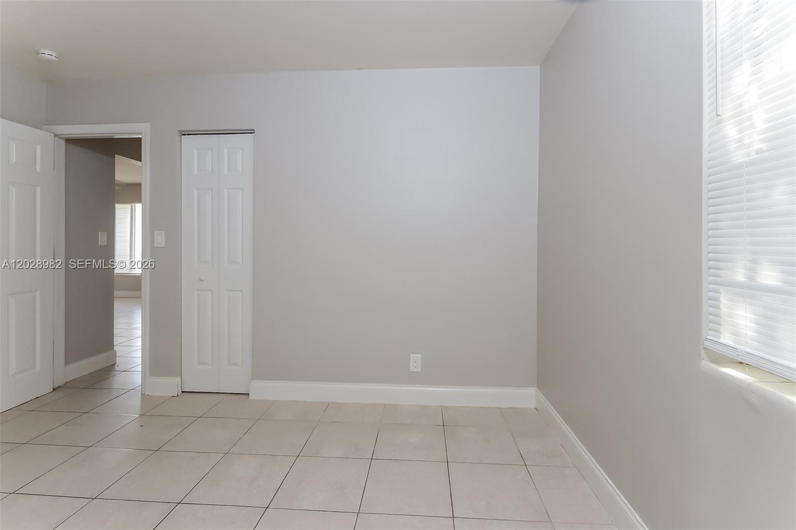 NORTH PALM BCH 3 - Residential Lease