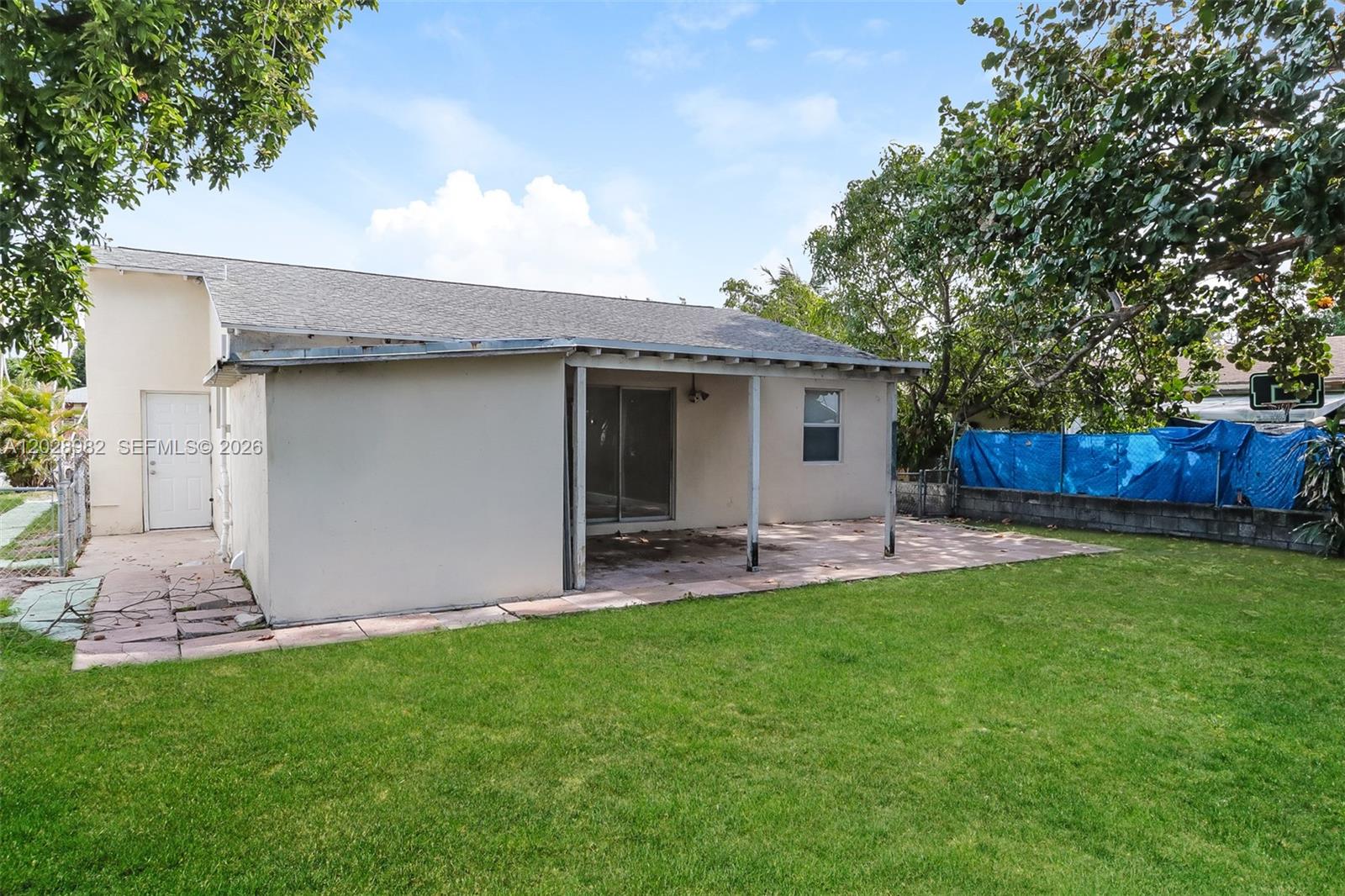 NORTH PALM BCH 3 - Residential Lease